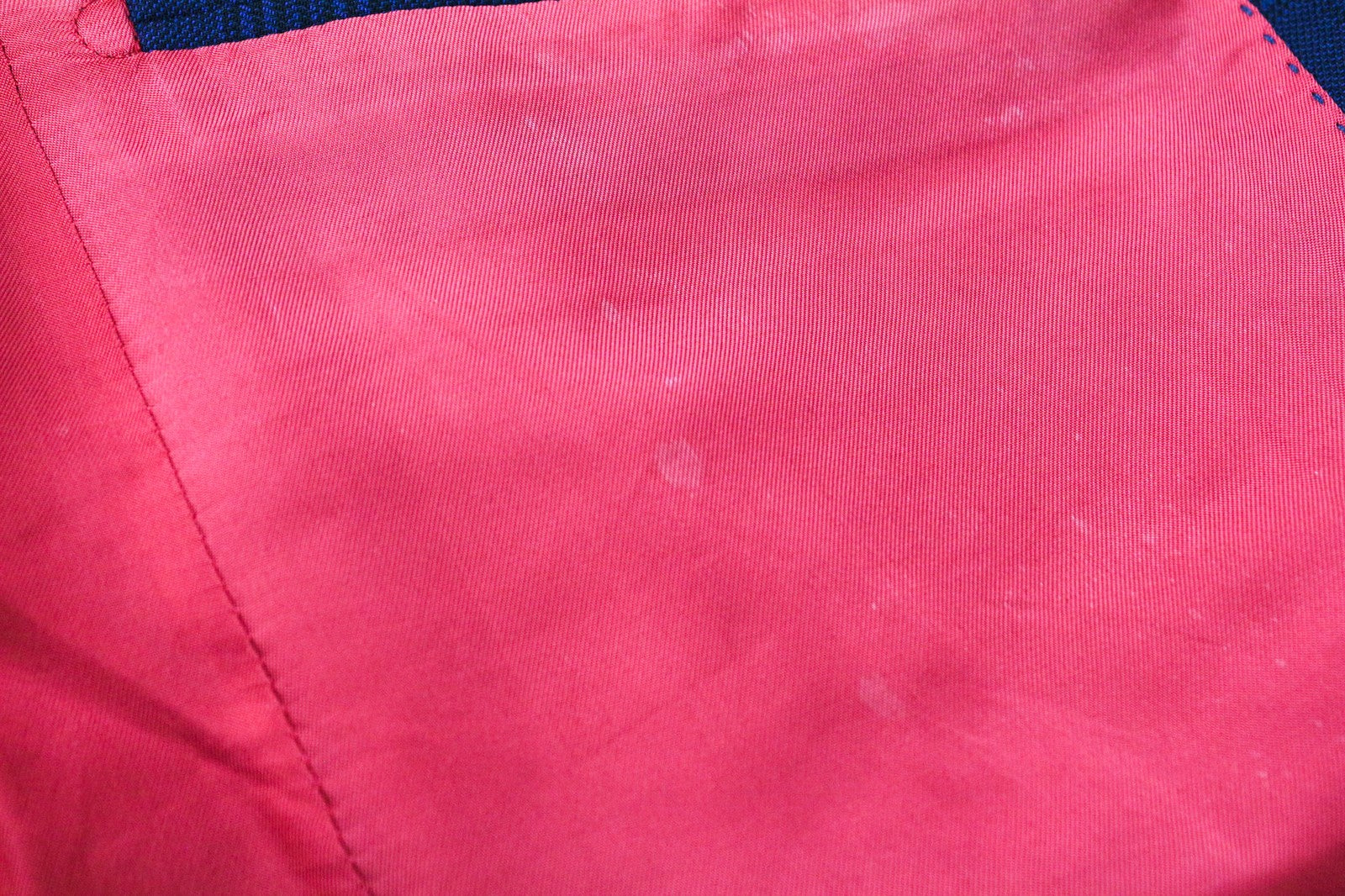 „SUITSUPPLY Sienna“ vyriškas mėlynas languotas vilnonis švarkas su languotais raštais (UK34R, S130) su plonu tiesiu raštu