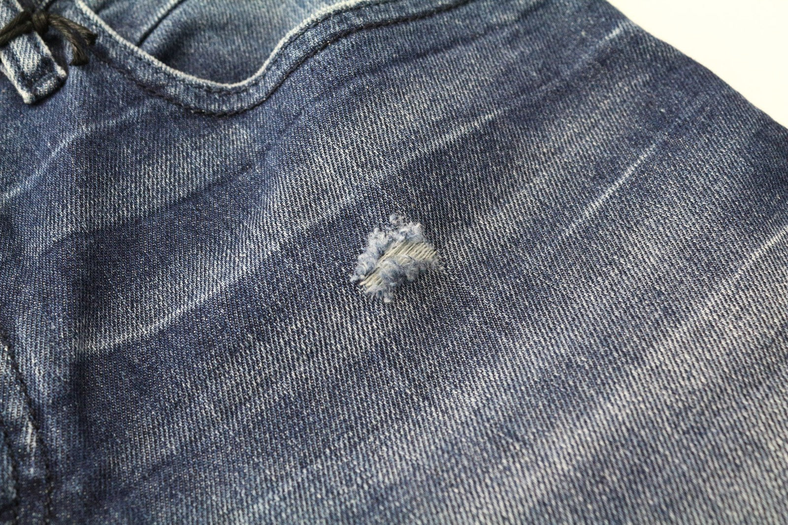 DIESEL D-Bazer 084DD Men's Jeans W29/L34 Distressed Blue Tapered Stretch Fit