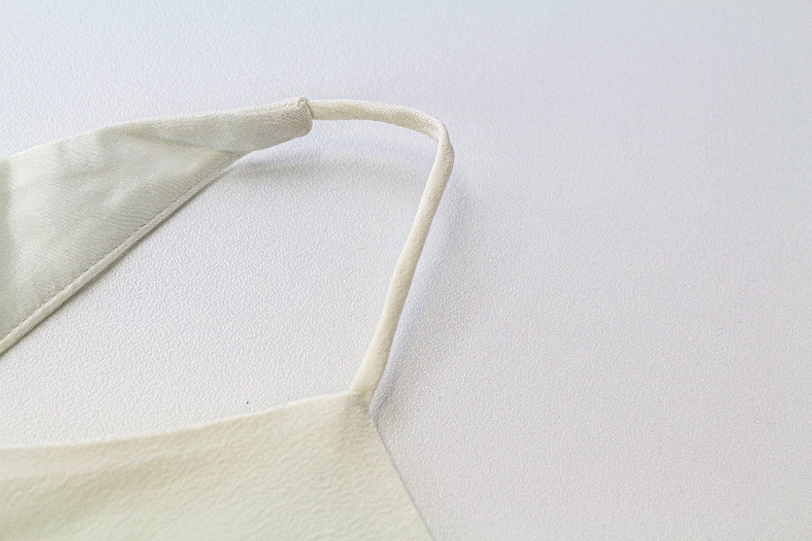 SUISTUDIO Rickie Women's Top UK10 Off-White Silk Slim V-Neck Sleeveless Camisole