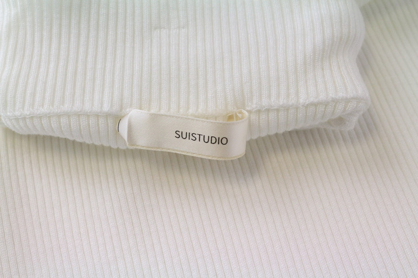 SUISTUDIO Blanca Women's Top S Sleeveless Ribbed Off-White Slim High Neck Tank