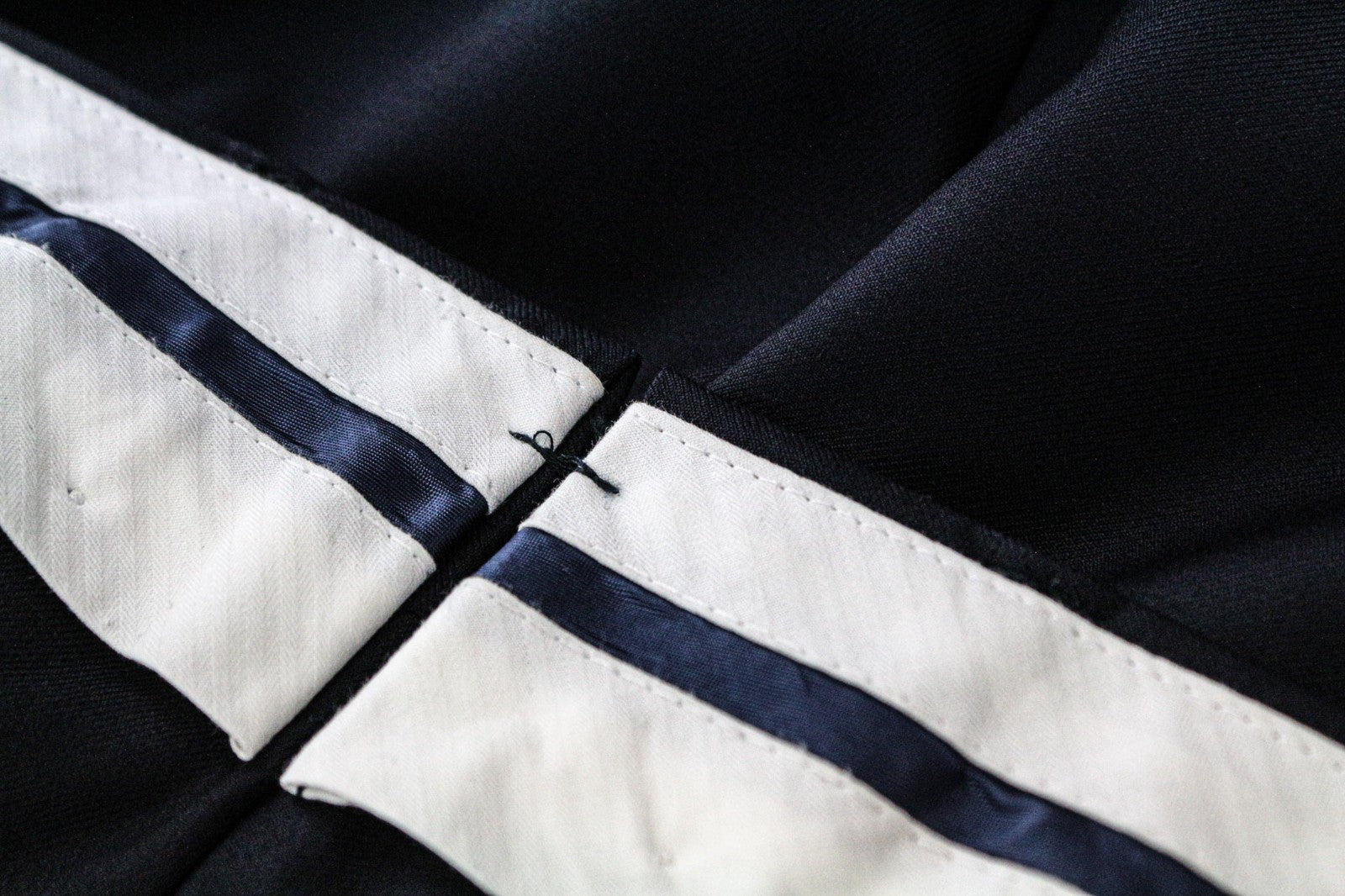 SUITSUPPLY Lazio Men's Suit UK52R Navy Blue Pure Wool 2 Piece Slim Single-Breast