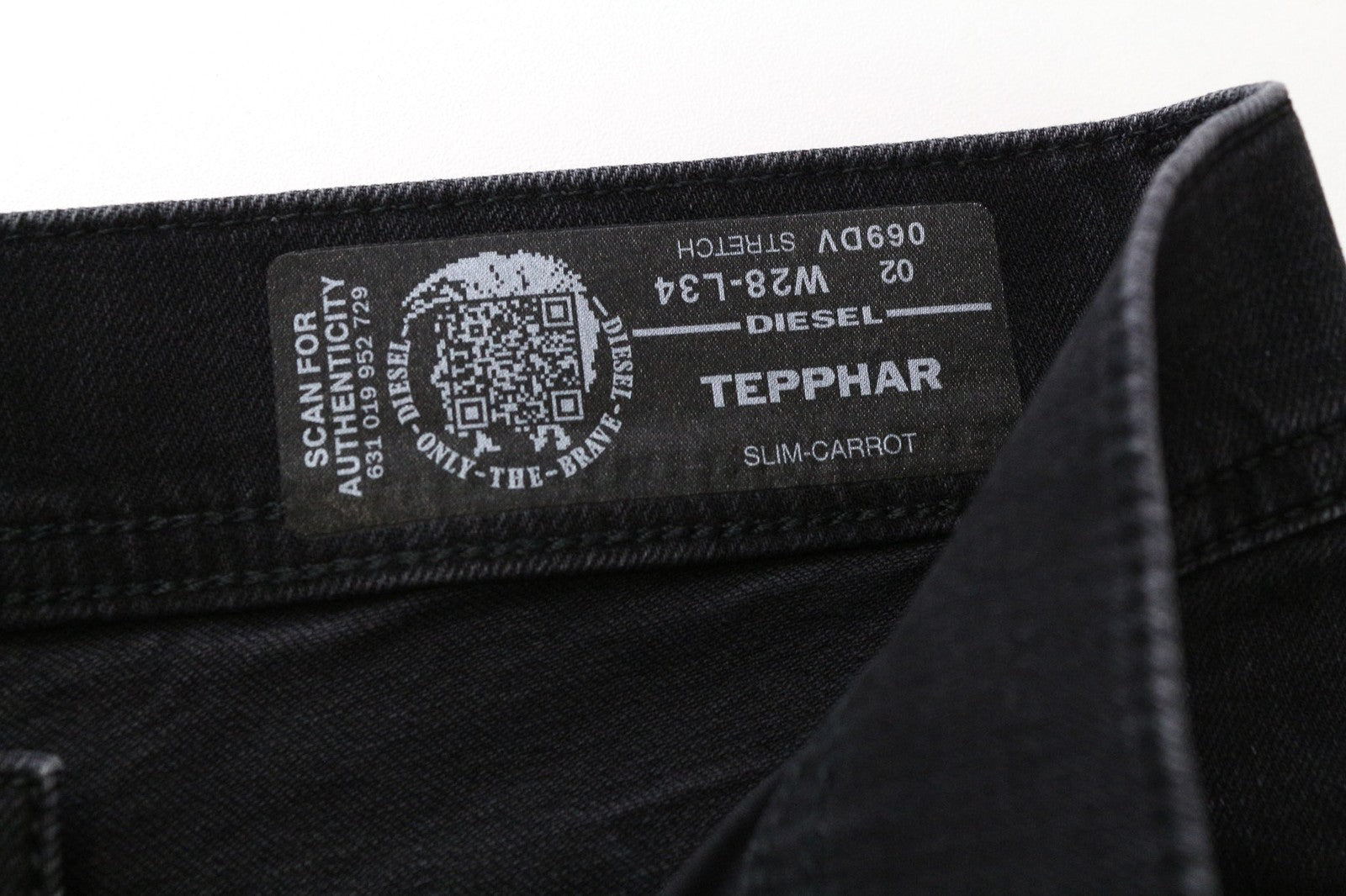 DIESEL Tepphar 069DV Men's Jeans W28/L34 Black Slim Carrot Washed Stretch Denim