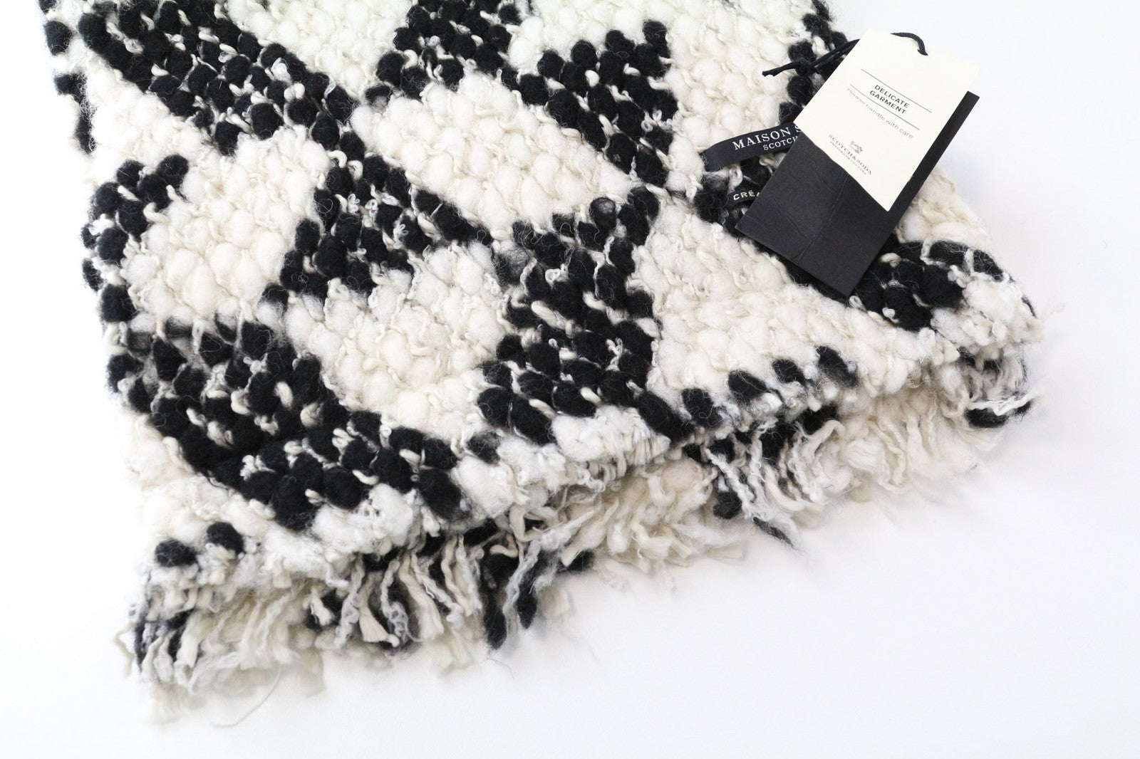 MAISON SCOTCH Women's Scarf One Size Off-White Wool Triangle Geometric Chunky