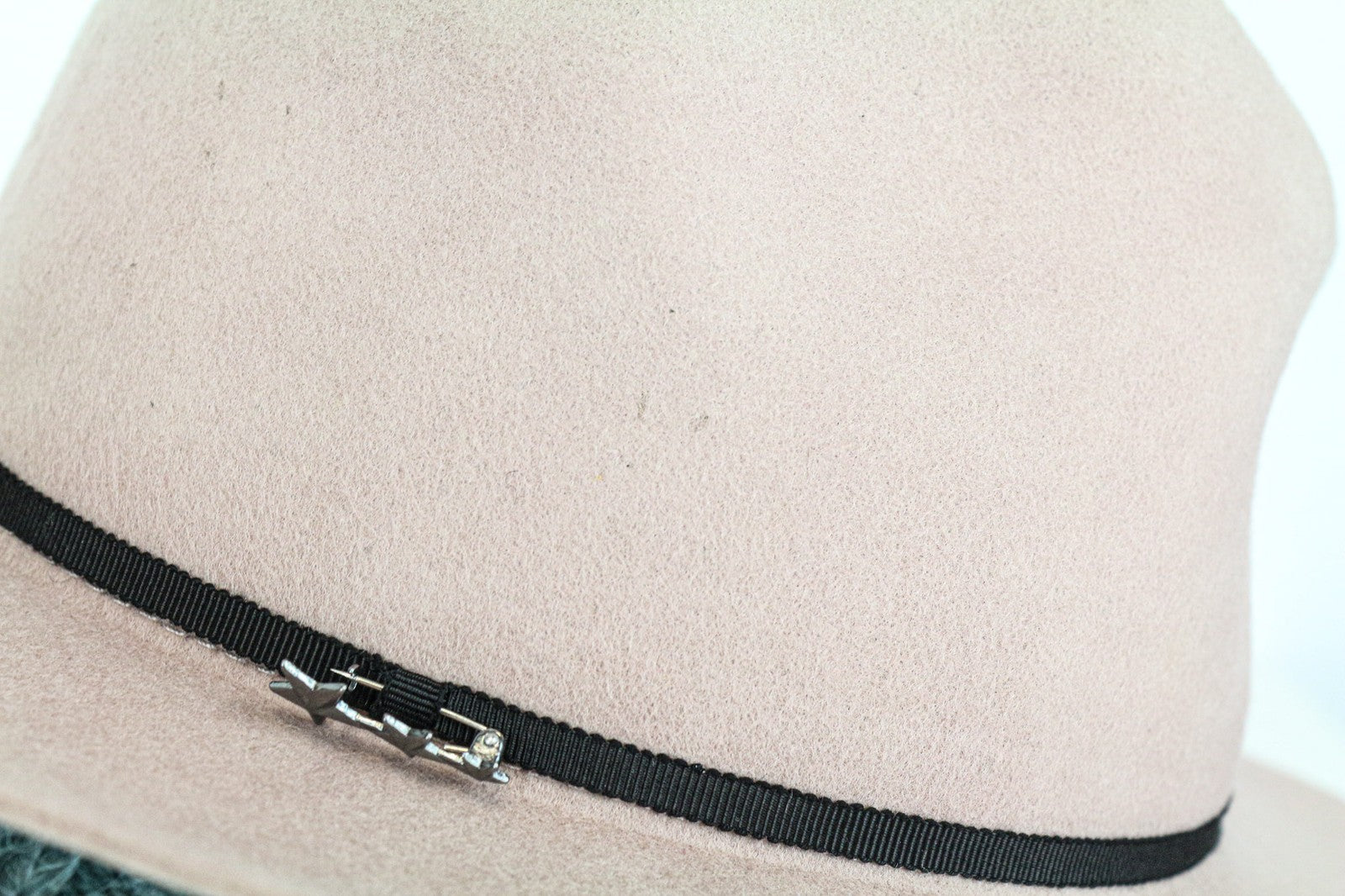 MAISON SCOTCH Women's Hat OS Pink Wool Fedora Casual Style with Star Pin