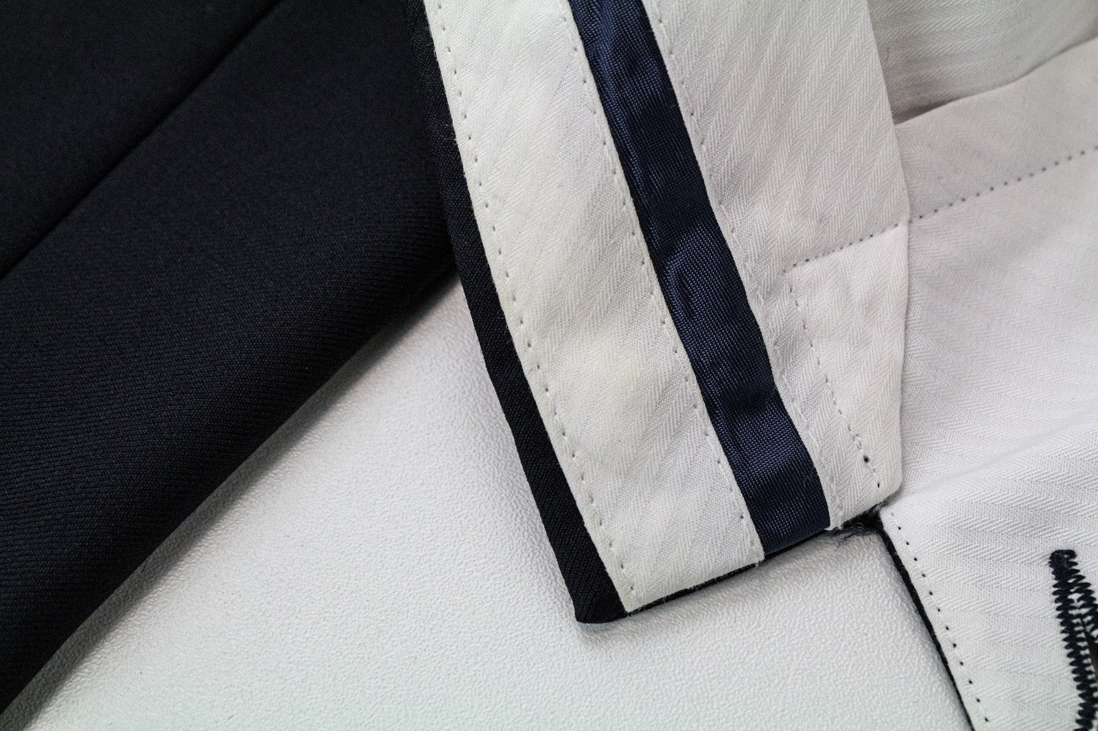 SUITSUPPLY Ferrara Men's Suit UK44S Navy Wool 2Pc Set with Vest & Trousers