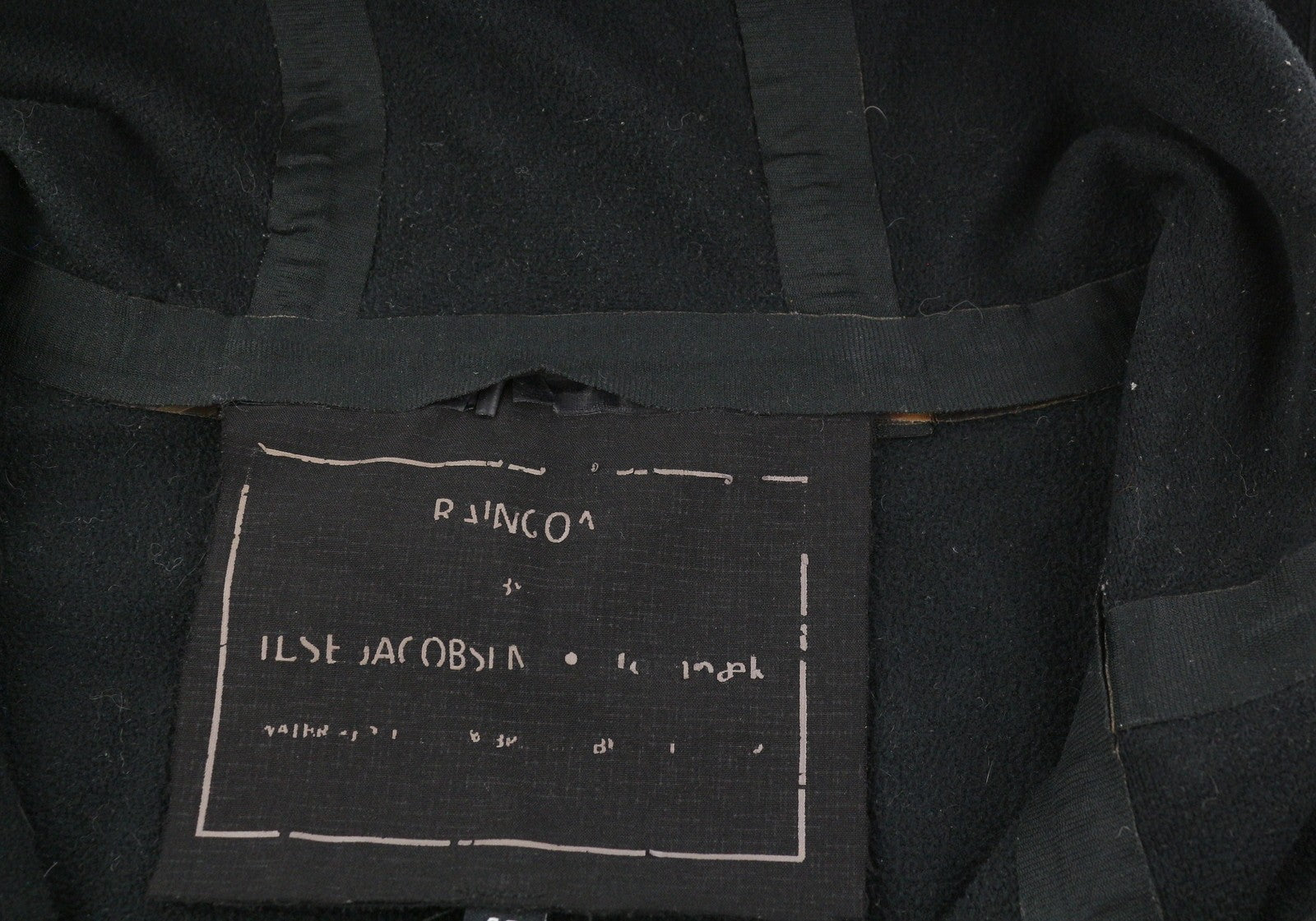 ILSE JACOBSEN Hornbaek Raincoat Women Jacket 40 Water Repellent Taped Seams