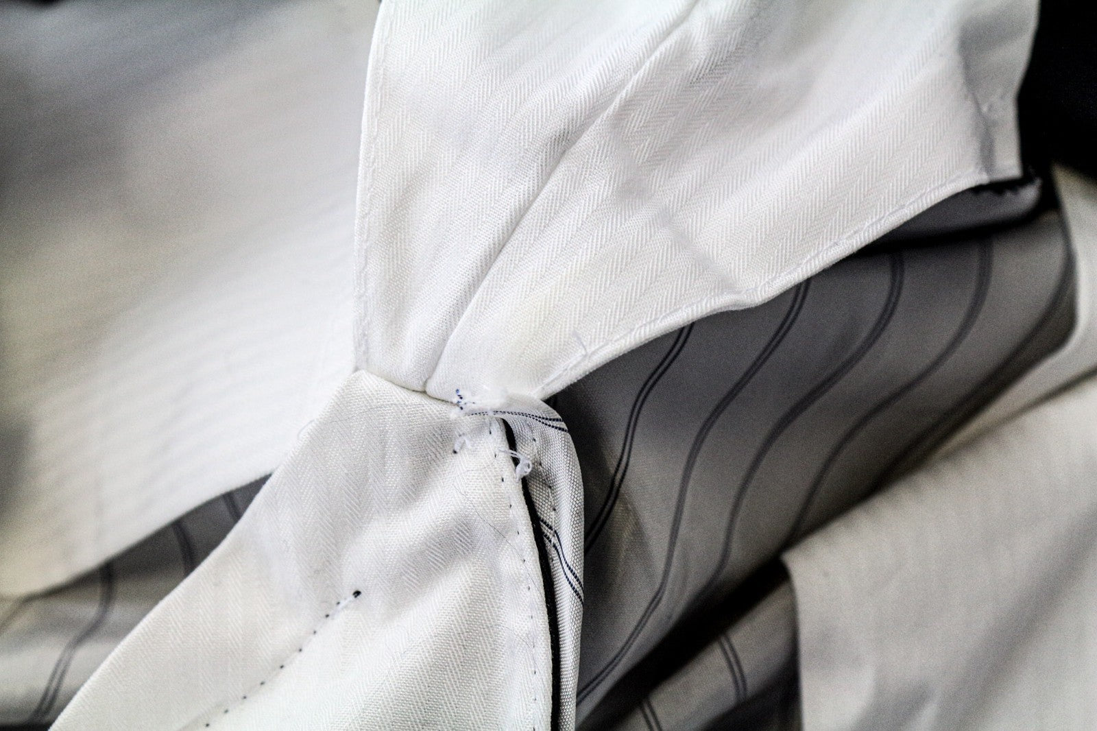 SUITSUPPLY Ferrara Men Suit UK38R Blue Slim 2-Piece Wool V-Neck Twill