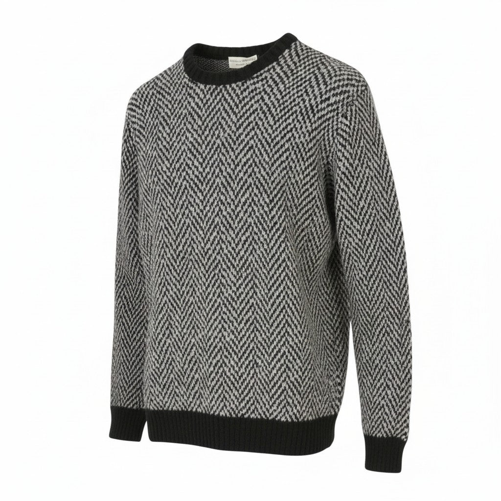 Schwarzer Strickpullover