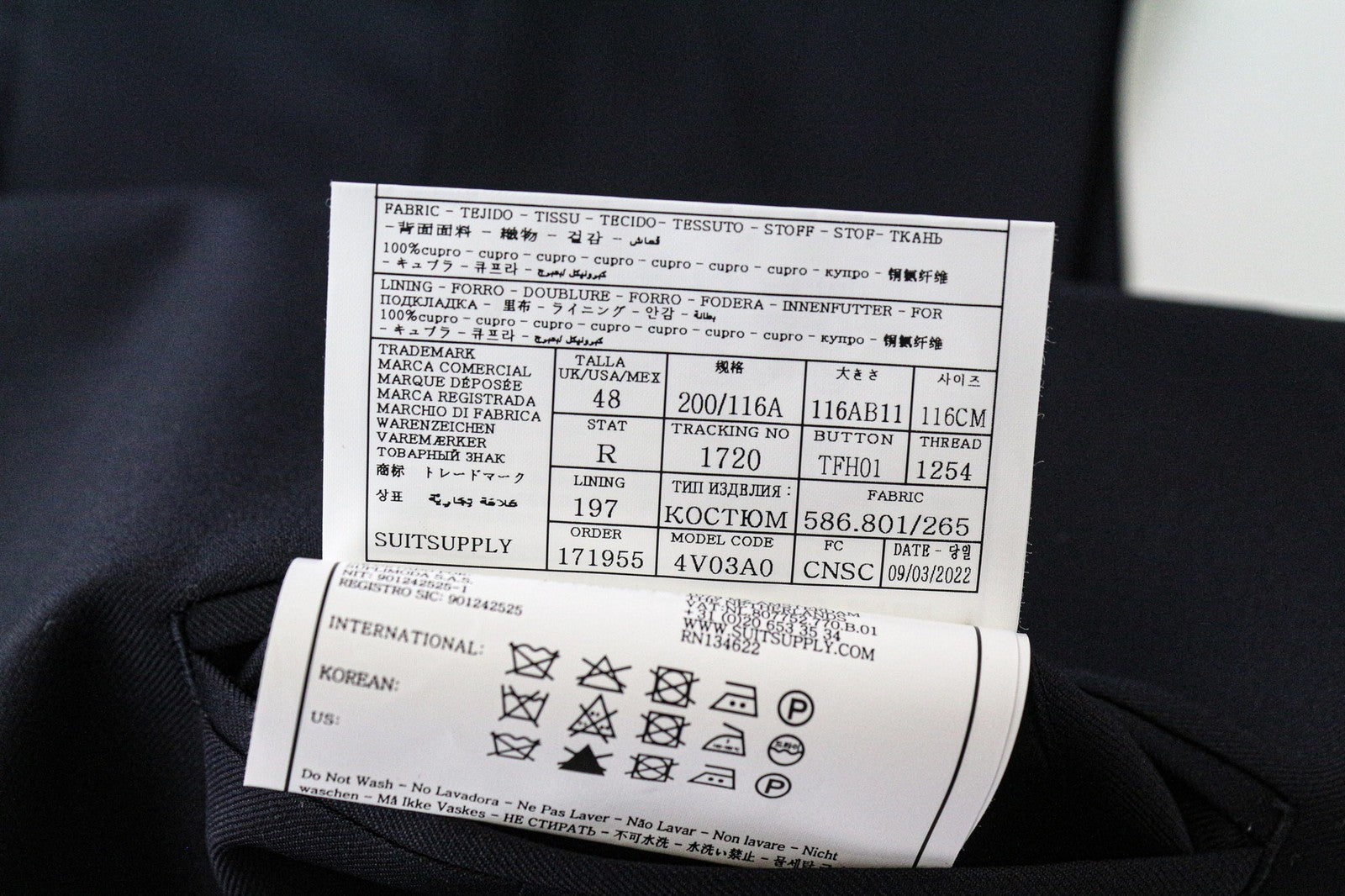 SUITSUPPLY Ferrara vyriška liemenė UK48R tamsiai mėlyna vilnonė vienaeilė V formos iškirpte 