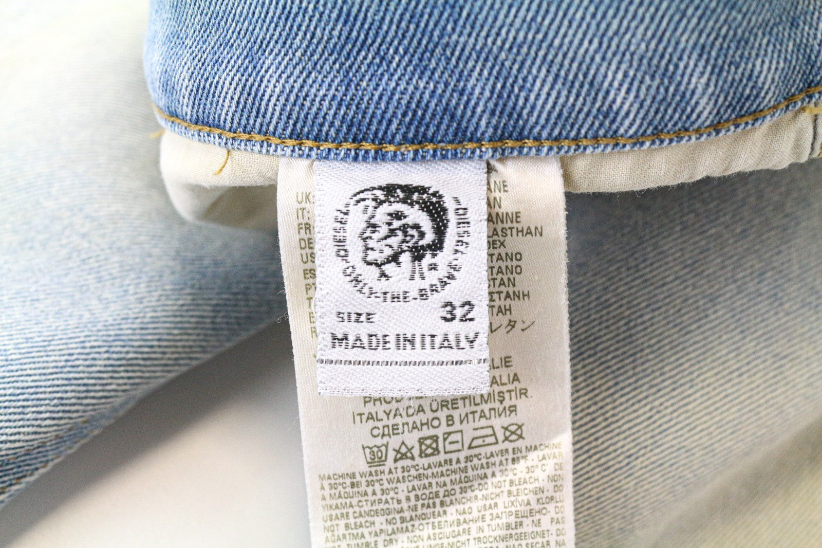 DIESEL D-Eetar 081AK Men's Jeans W32/L32 Carrot Fit Blue Aged Stretch Denim