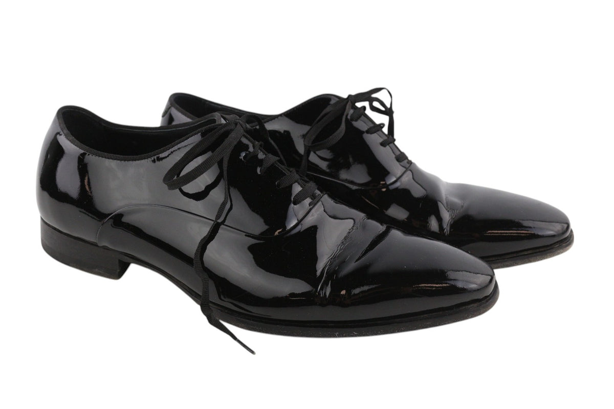 Schwarze Lederschuhe