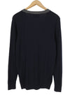 Blauer Strickpullover