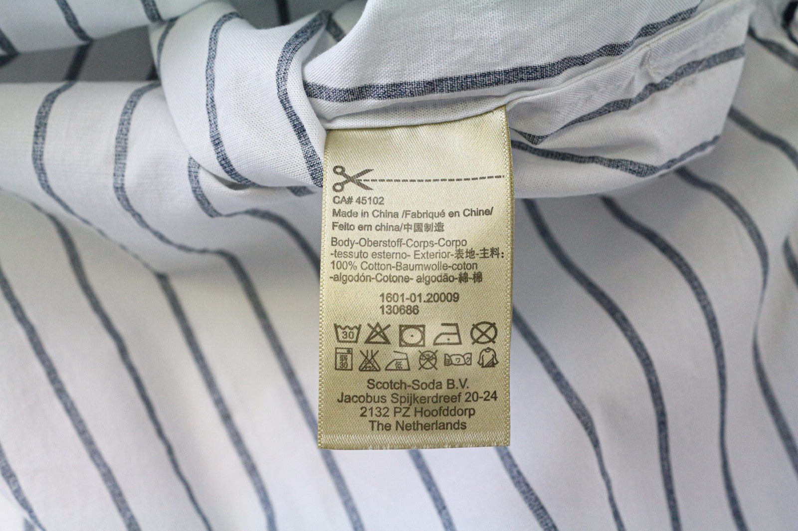 SCOTCH & SODA Men's Shirt M White Pinstriped Cotton Asymmetrical Long Fit