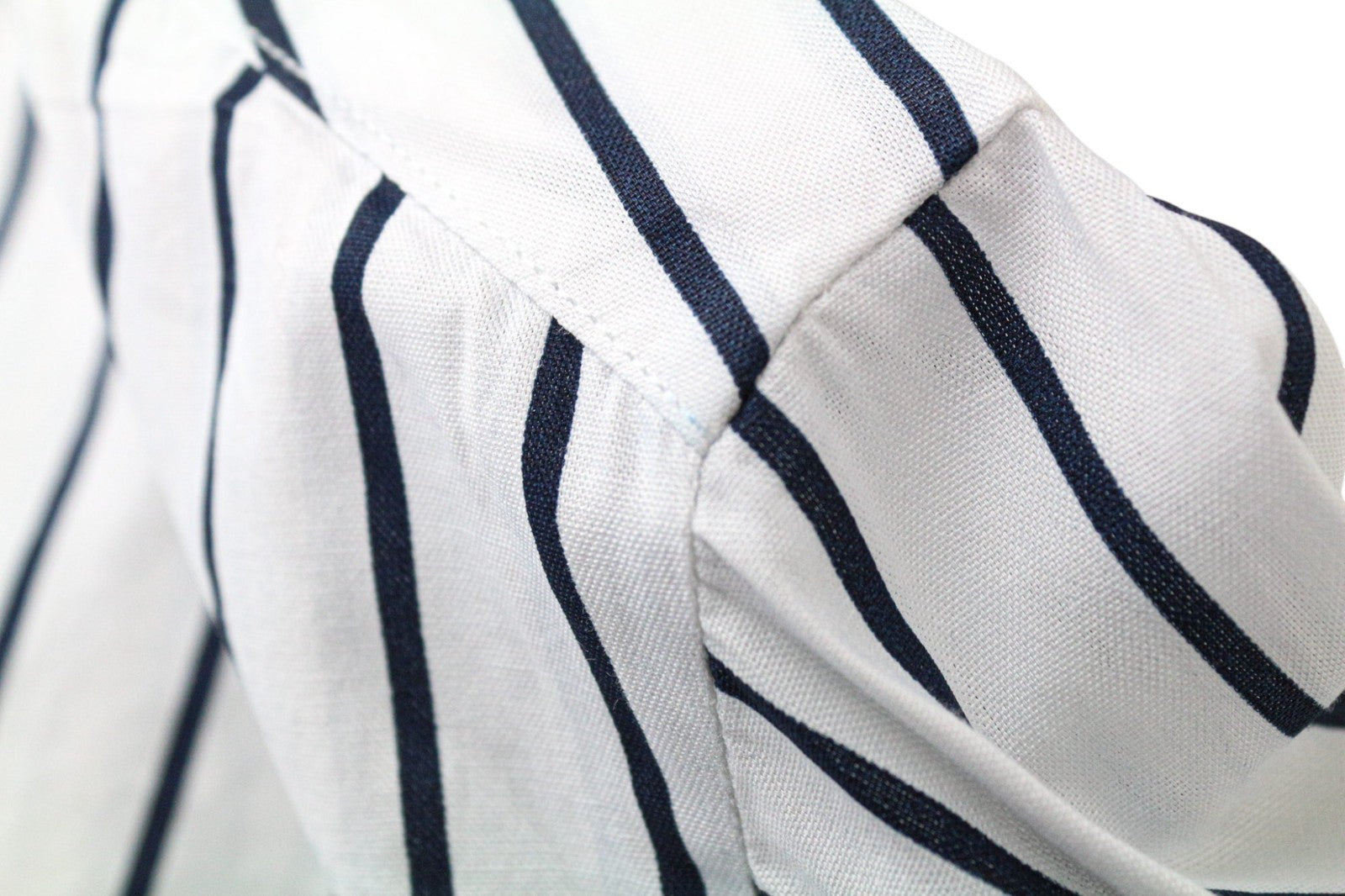 SCOTCH & SODA Men's Shirt M White Pinstriped Cotton Asymmetrical Long Fit