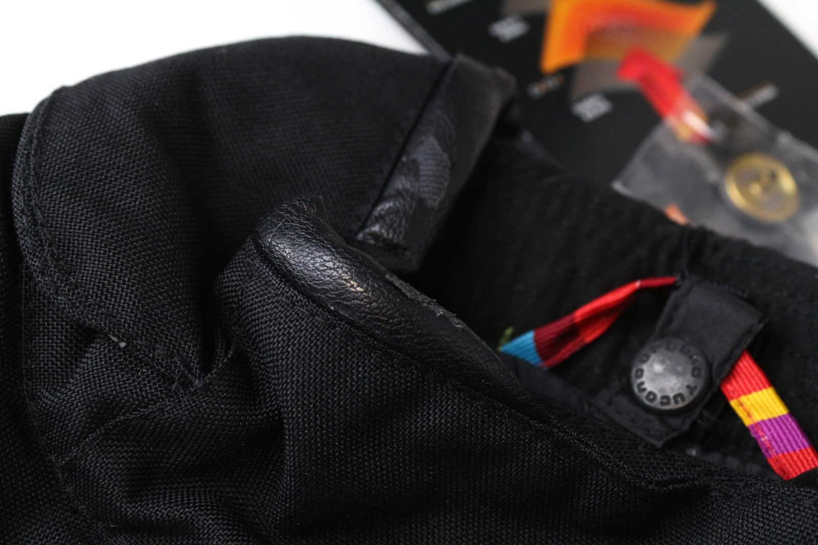 TUCANO URBANO Iris moteriška paspirtuko striukė IT38 juoda su paspirtuku ir vėjui atspariu paminkštinimu 