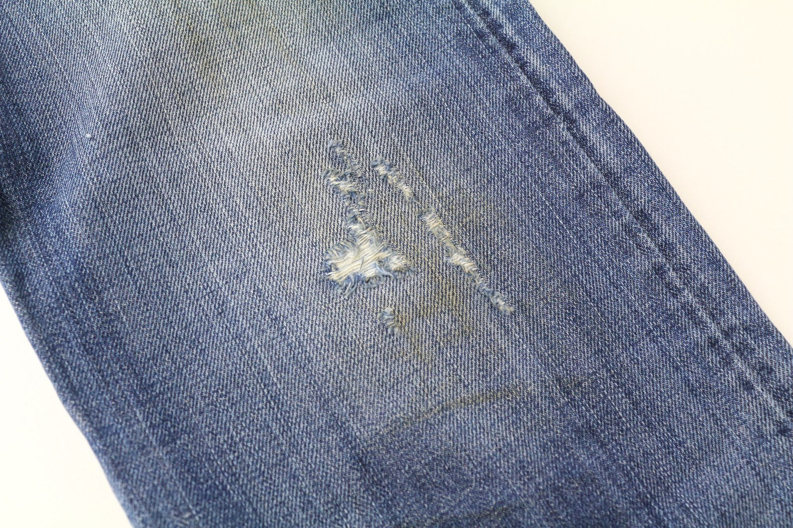 TAKESHY KUROSAWA Men's W30 Slim Blue Cotton Distressed Aged Look Washed Jean