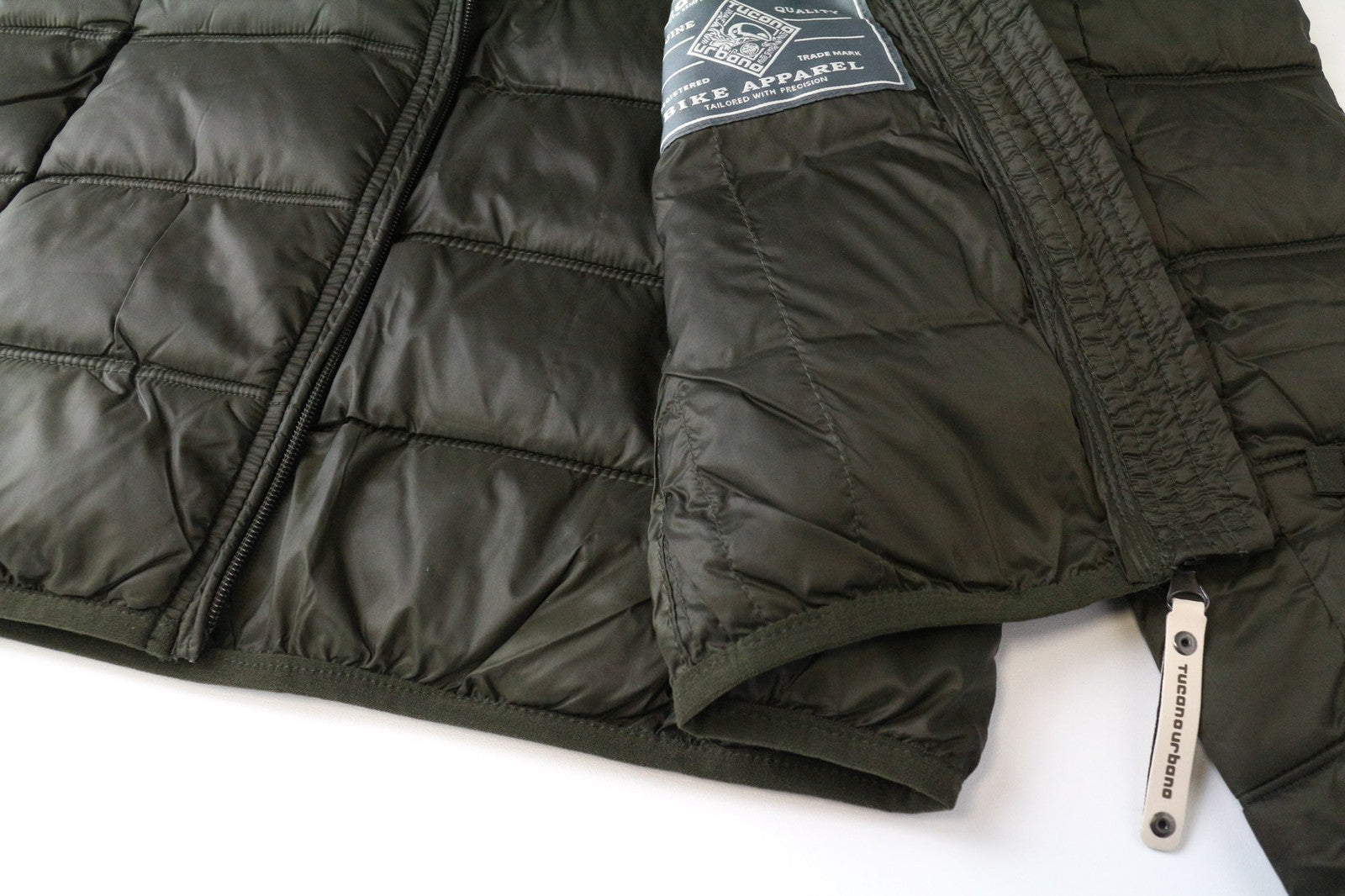 TUCANO URBANO žemo lygio moteriška striukė IT42, žalia, su pamušalu ir vandeniui atsparia... 