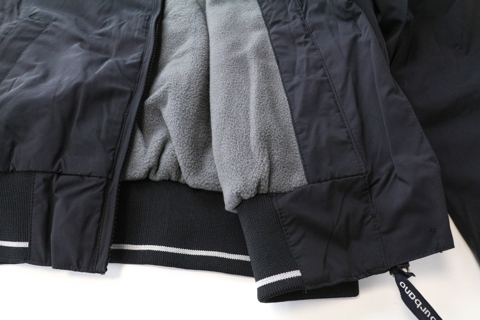 TUCANO URBANO WSP moteriška moteriška striukė IT40 juoda su gobtuvu ir vandeniui atspariu užtrauktuku 