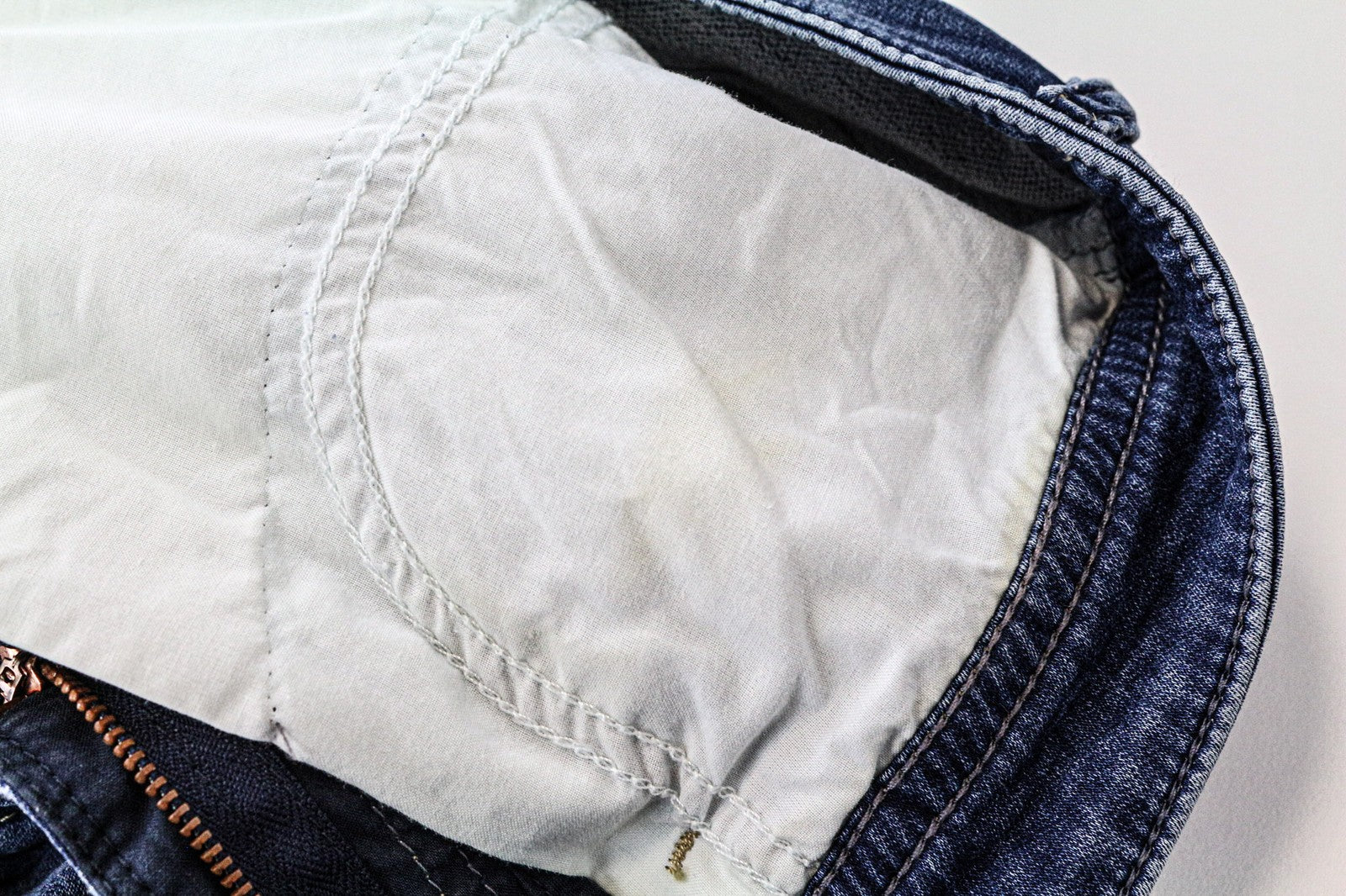 DIESEL Thommer CB-NE 0699Y Men's Jeans W28 Blue Slim Jogg Sweat Stretch Denim