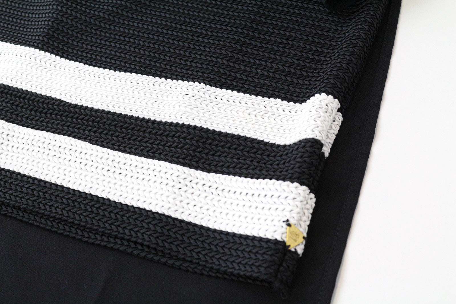 MAISON SCOTCH Women's Dress M Black V-Neck Short Sleeve Casual Lined Short