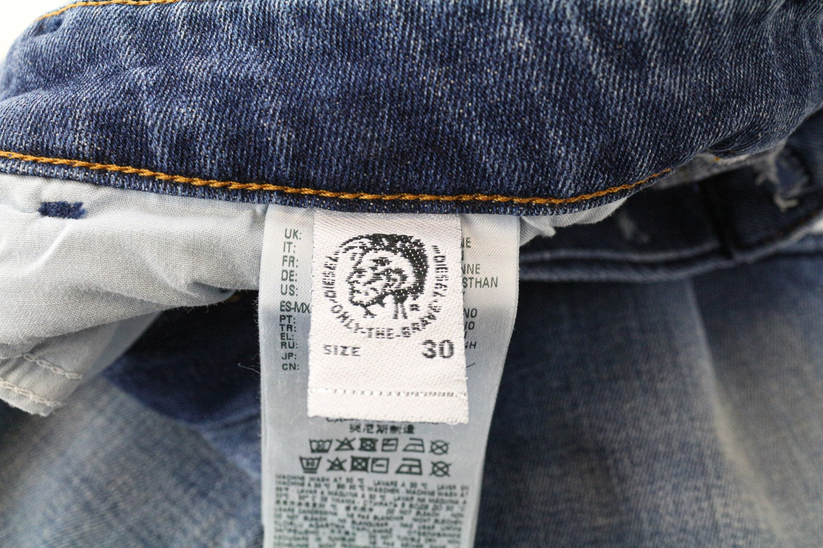 DIESEL D-Bazer 0870H Men's Jeans W30/L34 Blue Wash Tapered Fit Cotton Stretch