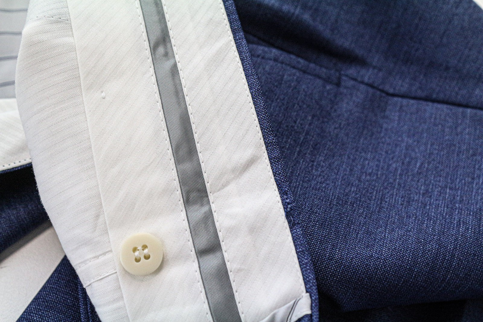 SUITSUPPLY Brescia Men's Slim UK42L Blue Wool Pleated Formal Lined Trousers