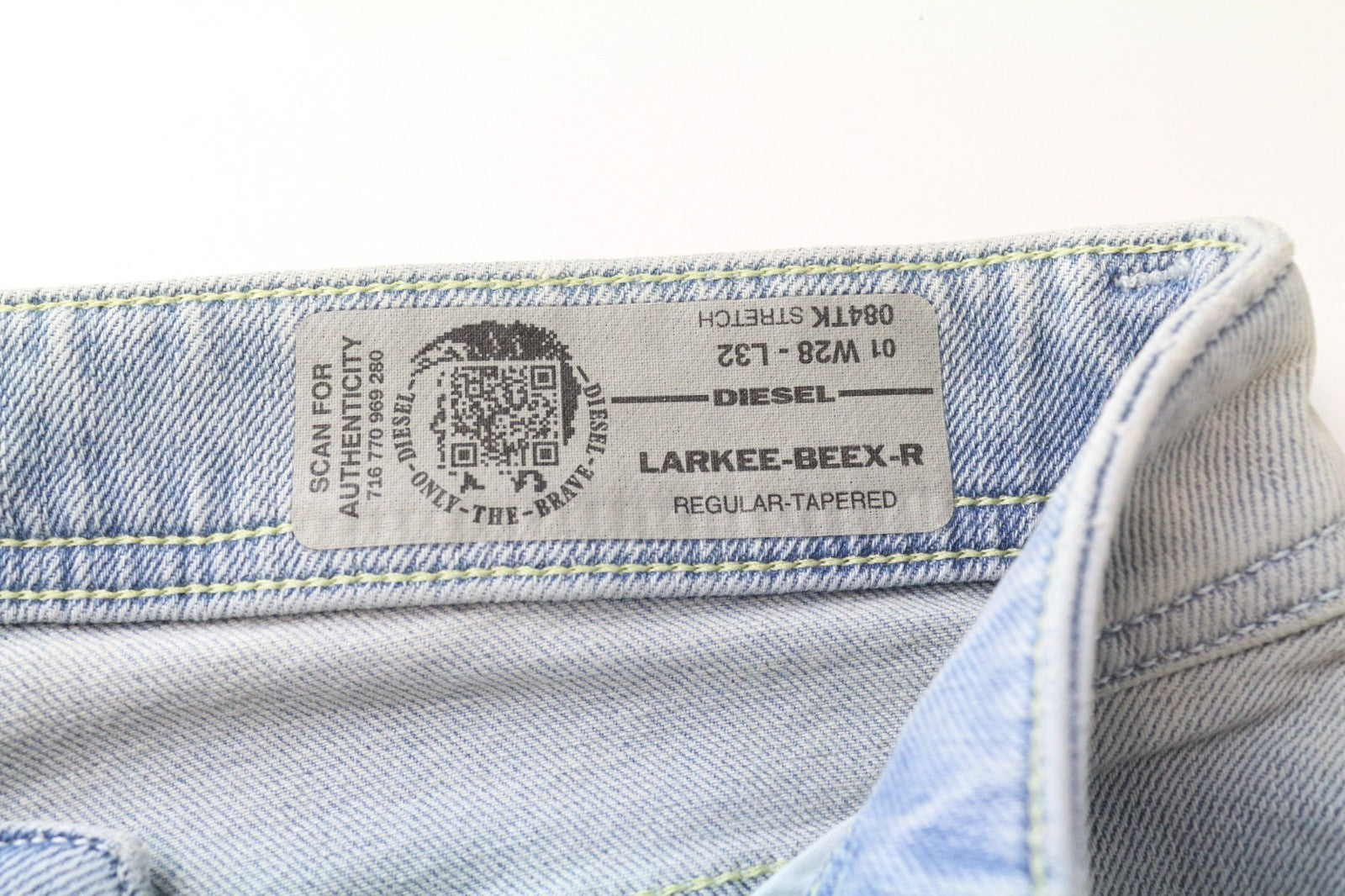 DIESEL Larkee-Beex-R 084TK Men's Jeans W28/L32 Blue Aged Look Cotton Stretch