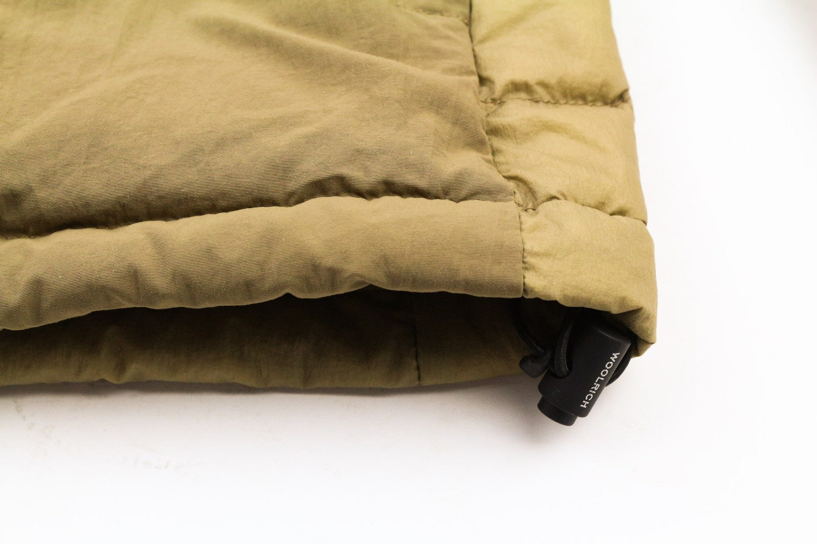 WOOLRICH Chevron Crinkle Down Men's Jacket L Zip Pockets Lined Hood Padded