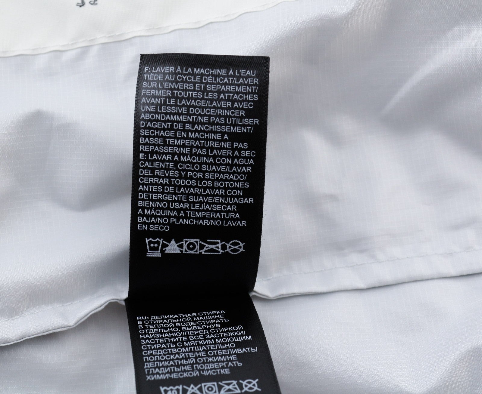 THE NORTH FACE 1985 Seasonal Mountain Men's Hooded Jacket XS Lightweight Logo