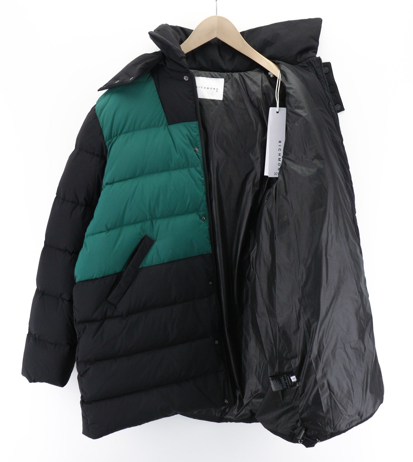 RICHMOND moteriška ilga pūkinė striukė S dydžio, dygsniuota, su gobtuvu, pašiltinta, juoda, pūsta logotipu 