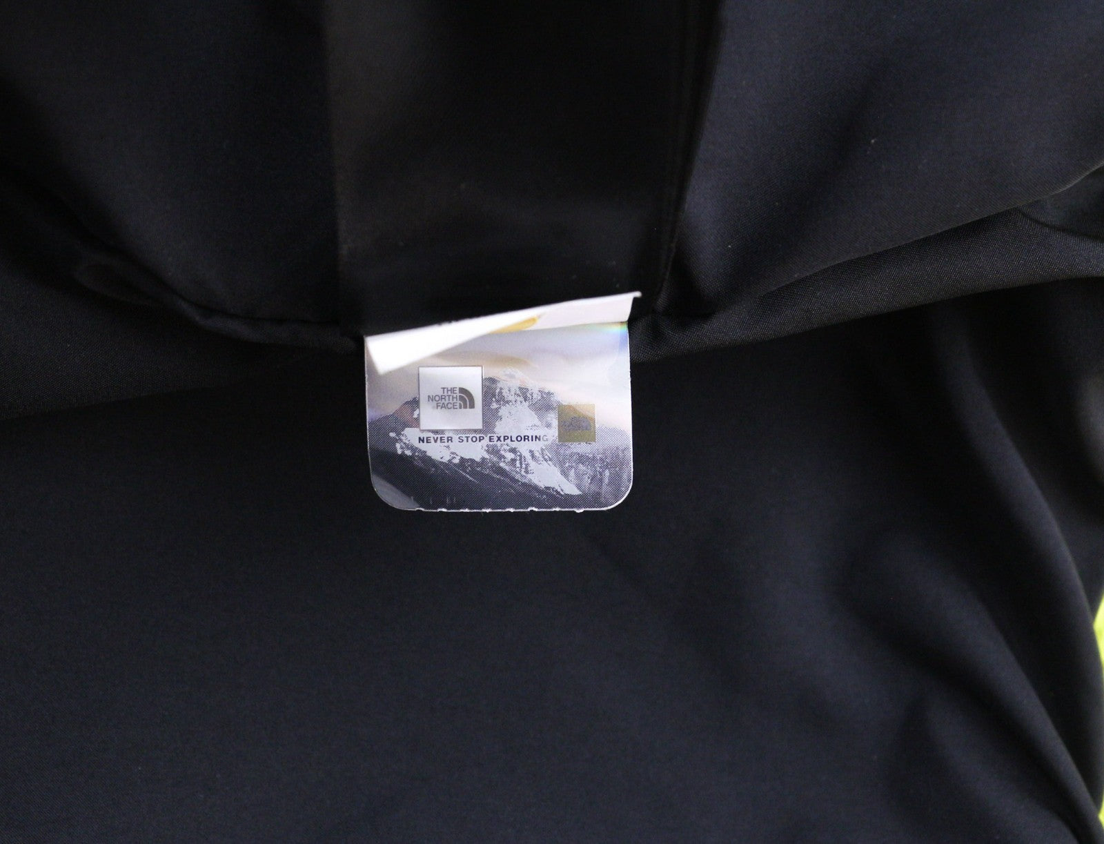 THE NORTH FACE NF0A493Q Women's S Dryvent Waterproof Windproof Breathable