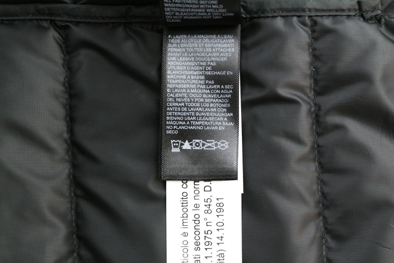 THE NORTH FACE Trevail Men's S 800-Fill Down Jacket Black Lined High Neck Zip