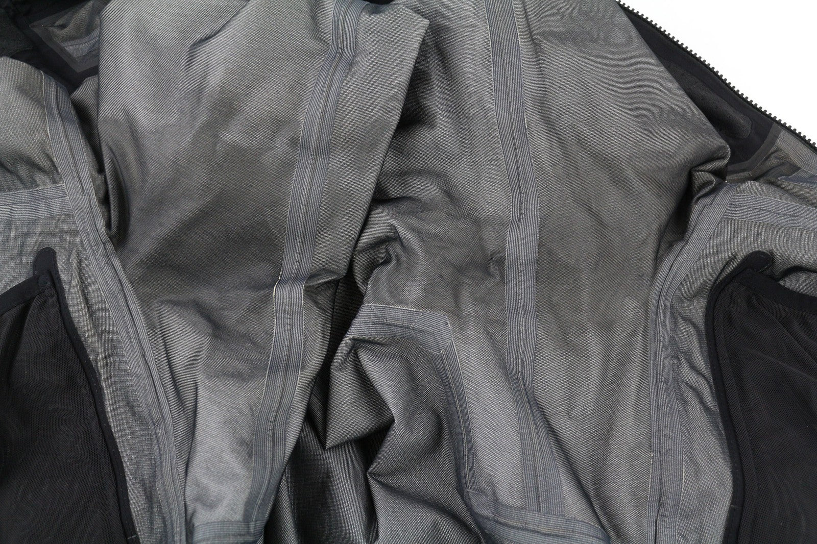 THE NORTH FACE Women's Summit L5 Futurelight Jacket M Black Hooded Seam Taped