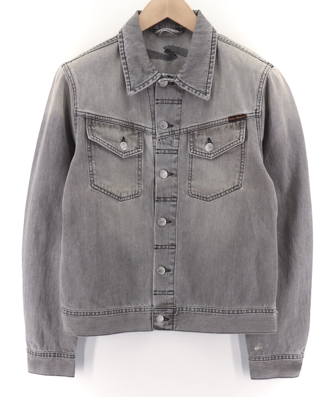 NUDIE JEANS Conny Org. Fog vyriški pilki marškinėliai su įprasta polo apykakle, organinio džinso imitacija. 