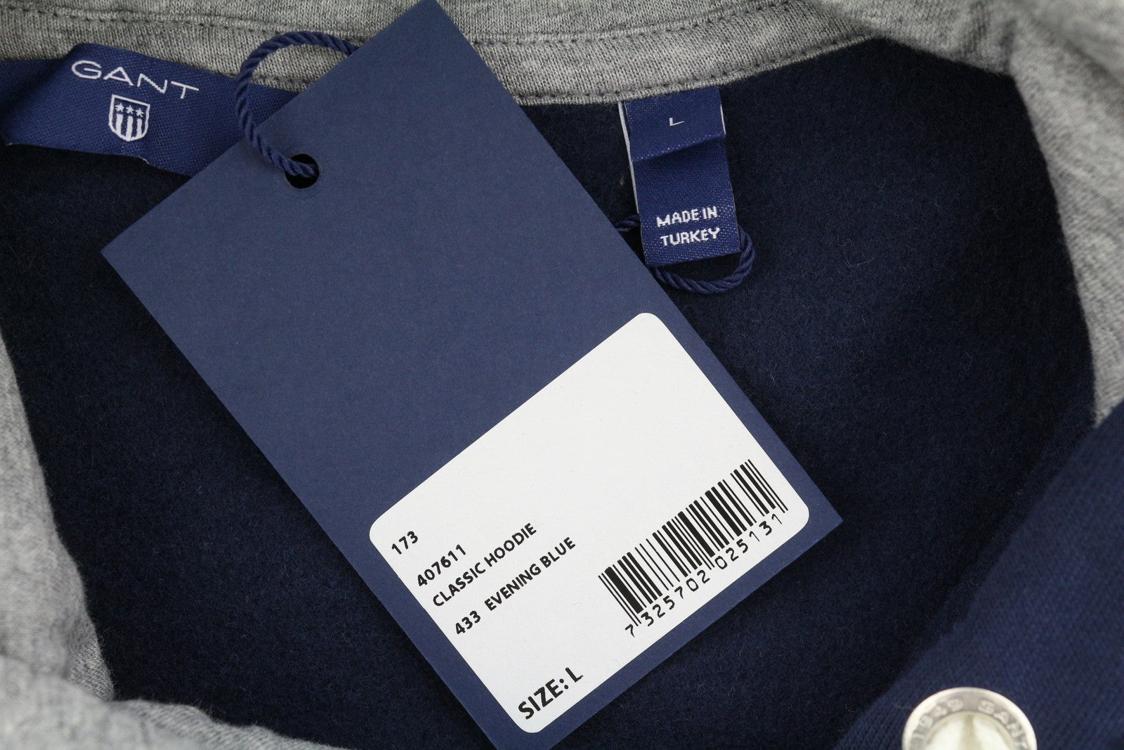 GANT klasikinis moteriškas džemperis su gobtuvu L dydžio, vakaro mėlynas, su kengūros kišene ir gobtuvu bei logotipu. 