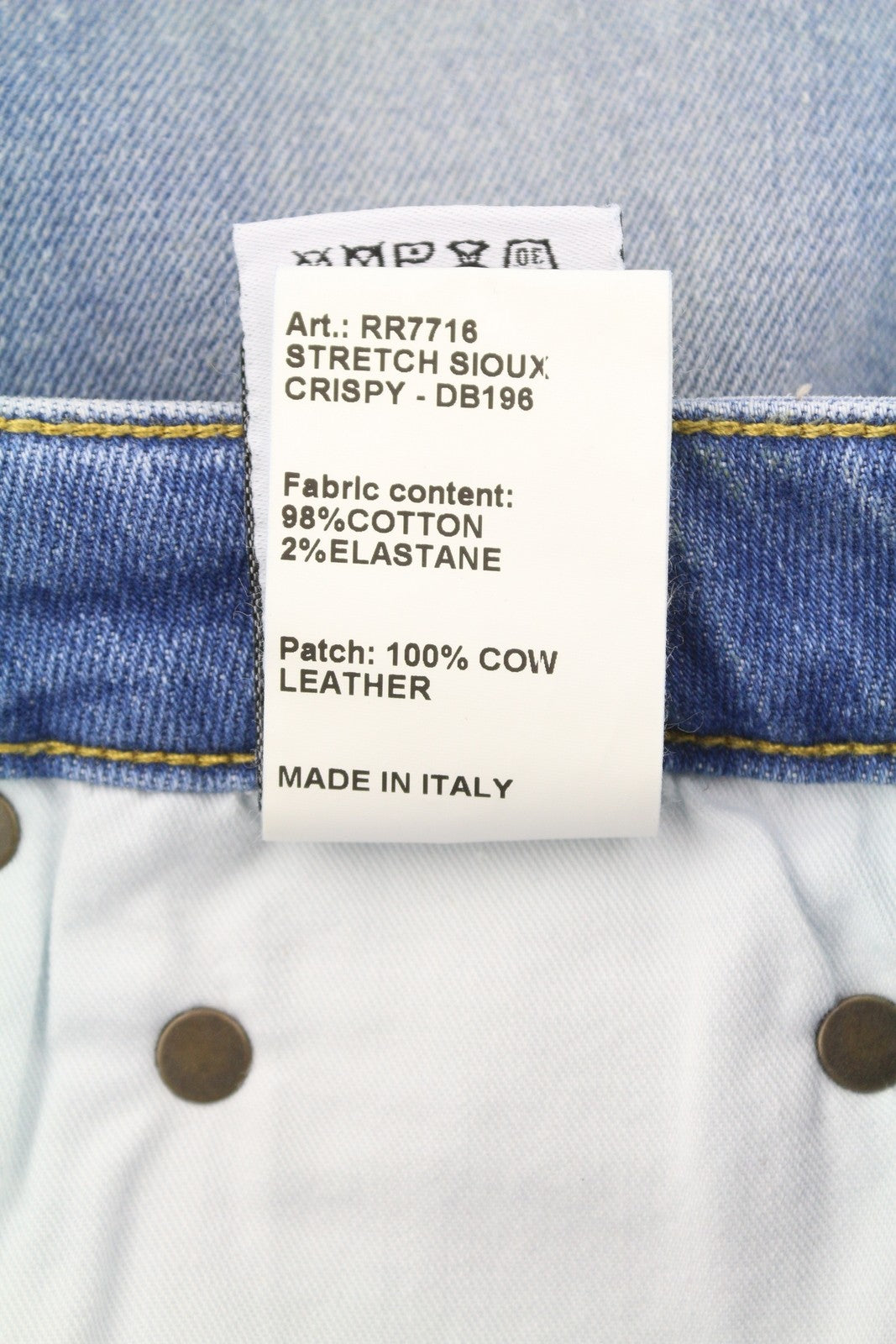 R13 Kick Fit moteriški džinsai 25 Jasper tamprūs platėjantys trumpi, su užtrauktuku ant kulkšnies, išblukintos mėlynos spalvos 