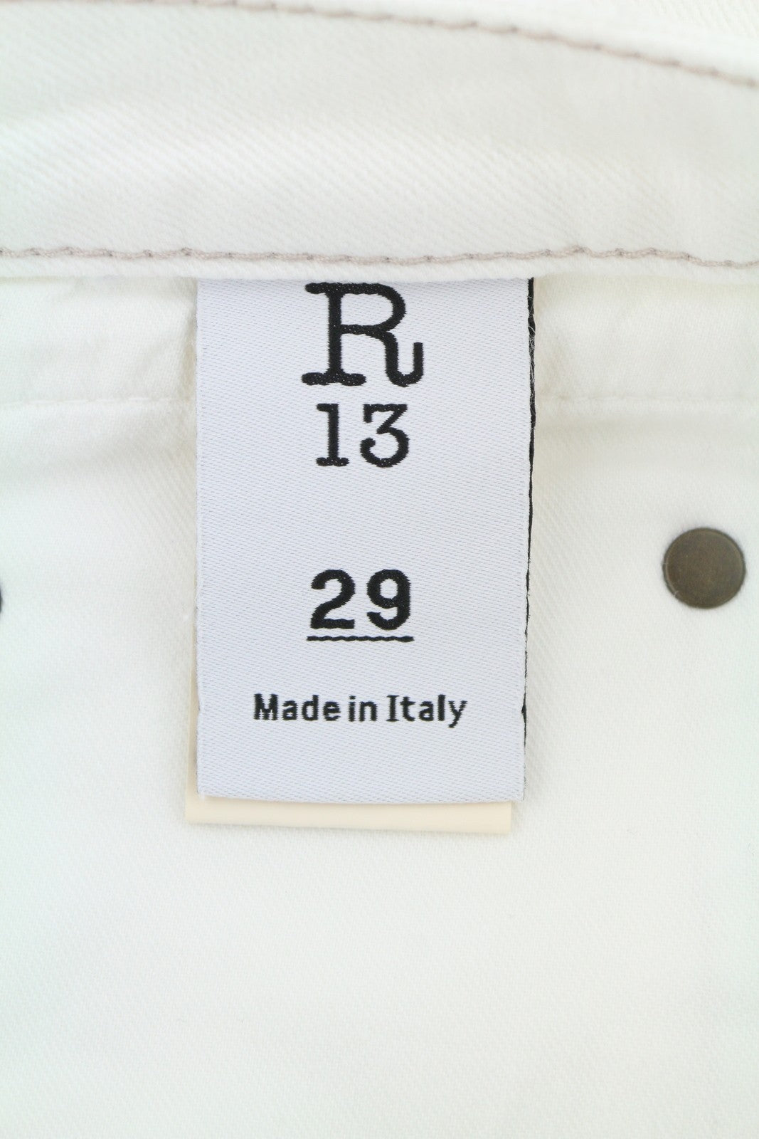 R13 berniukiški tiesūs moteriški džinsai 29 Bale balti trumpi džinsai su užtrauktuku iki kulkšnies PS25 RRP499 