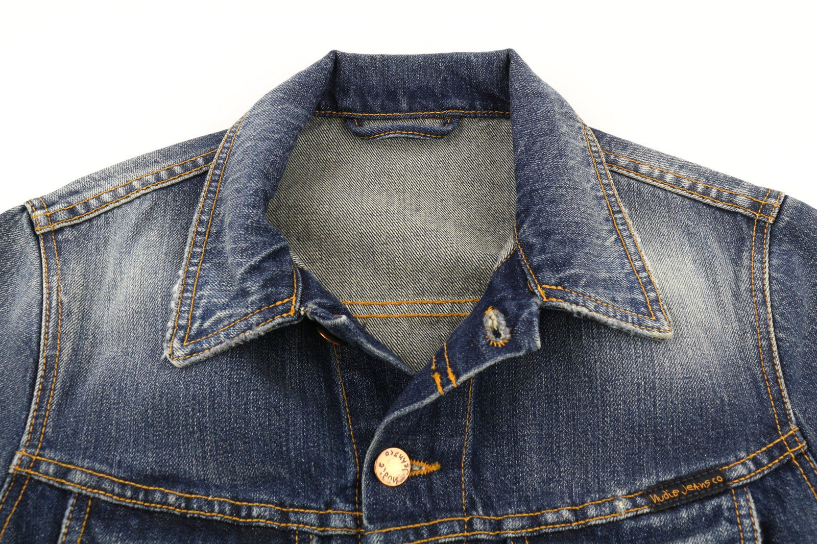 NUDIE JEANS Terry Org. kontrastingi vyriški S dydžio išblukinto džinso polo marškinėliai su dirbtiniais raštais 