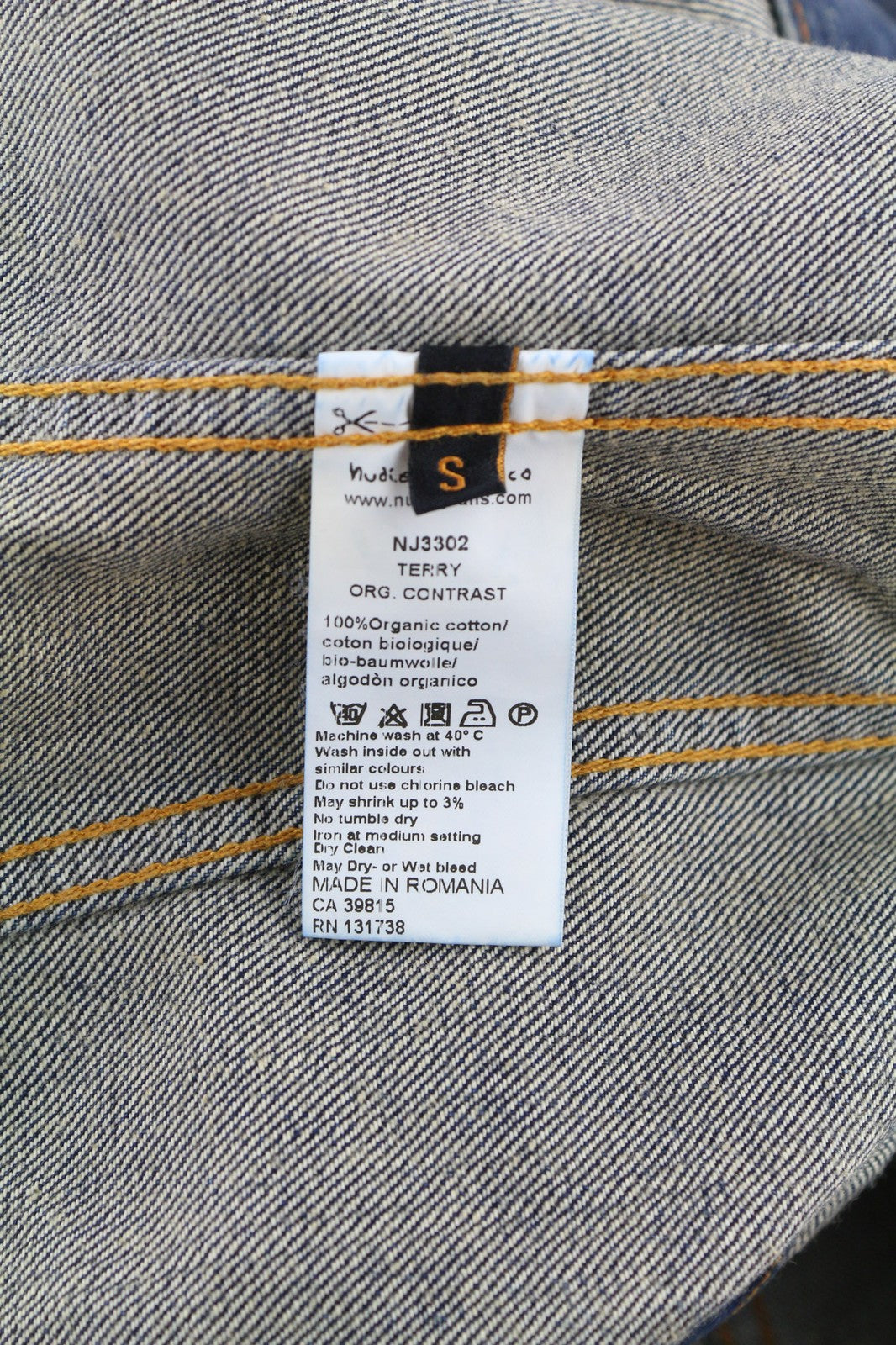 NUDIE JEANS Terry Org. kontrastingi vyriški S dydžio išblukinto džinso polo marškinėliai su dirbtiniais raštais 
