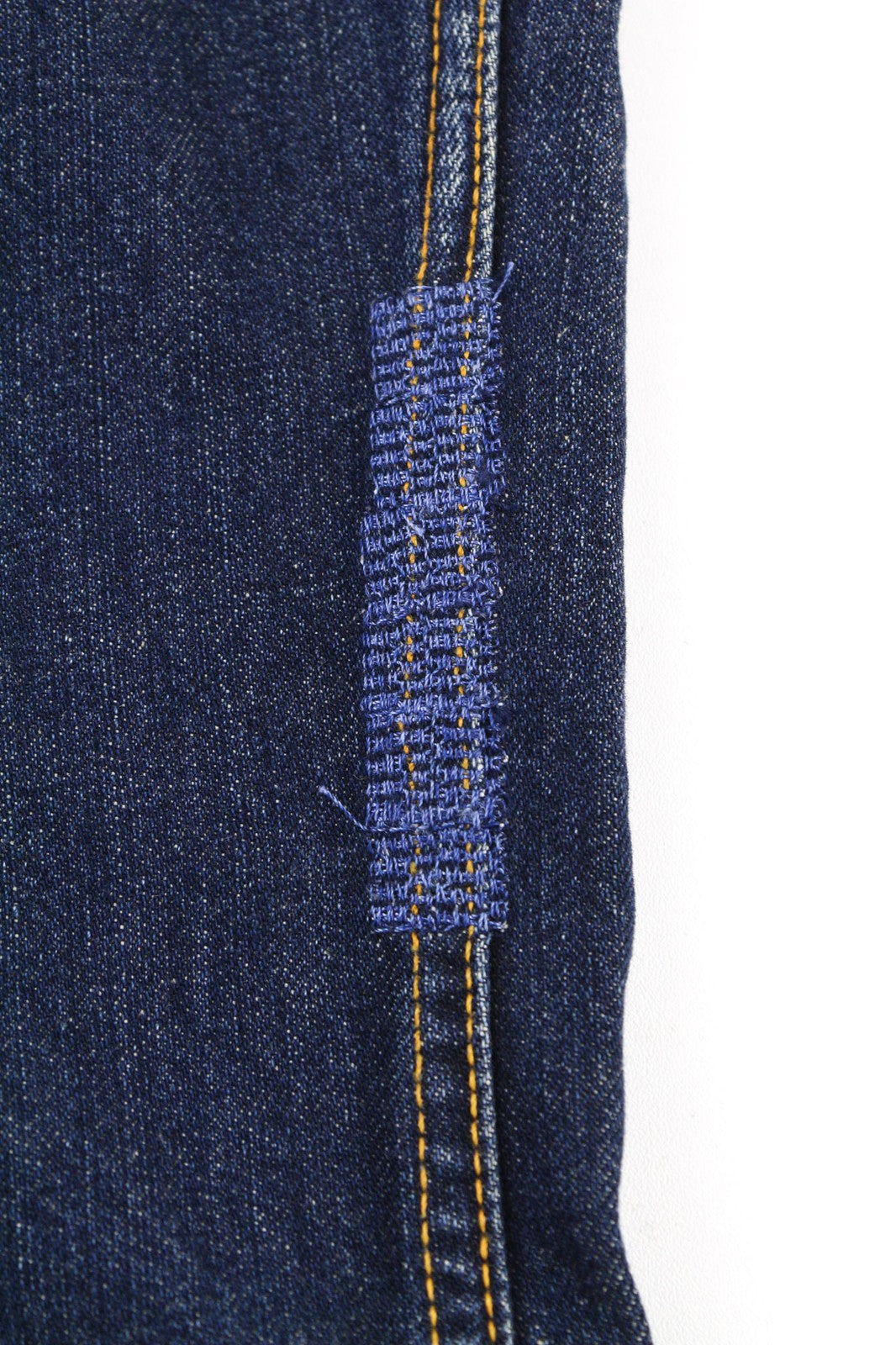 NUDIE JEANS Terry Org. kontrastingi vyriški S dydžio išblukinto džinso polo marškinėliai su dirbtiniais raštais 