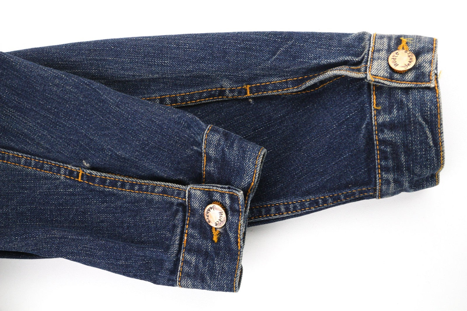 NUDIE JEANS Billy Dark Authentic vyriški S dydžio džinsiniai polo marškinėliai su išblukusia saga 