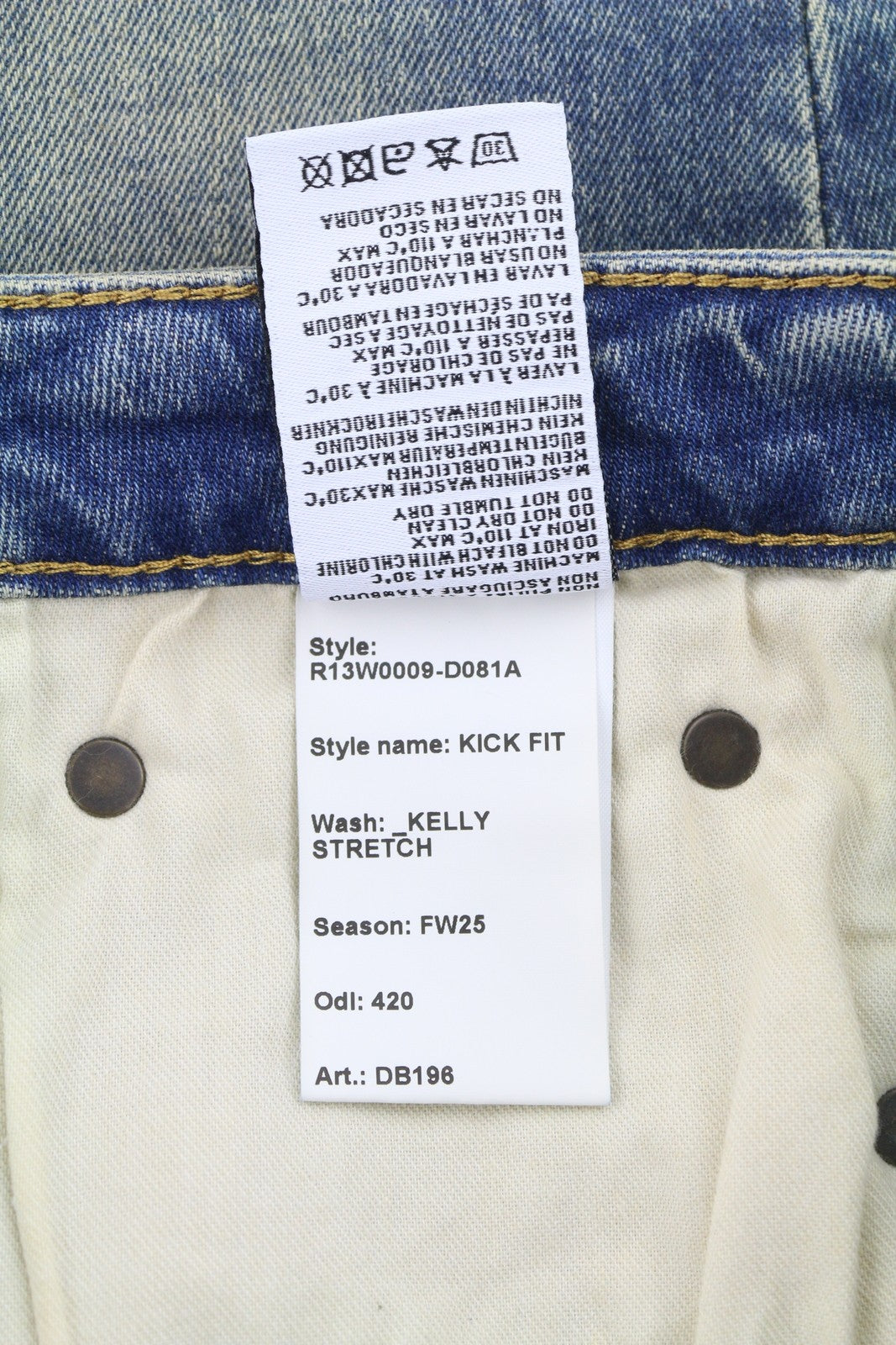 R13 Kick Fit moteriški džinsai, 30 Kelly tamprūs, platėjantys, trumpi, išblukintos mėlynos spalvos, FW25, RRP699 