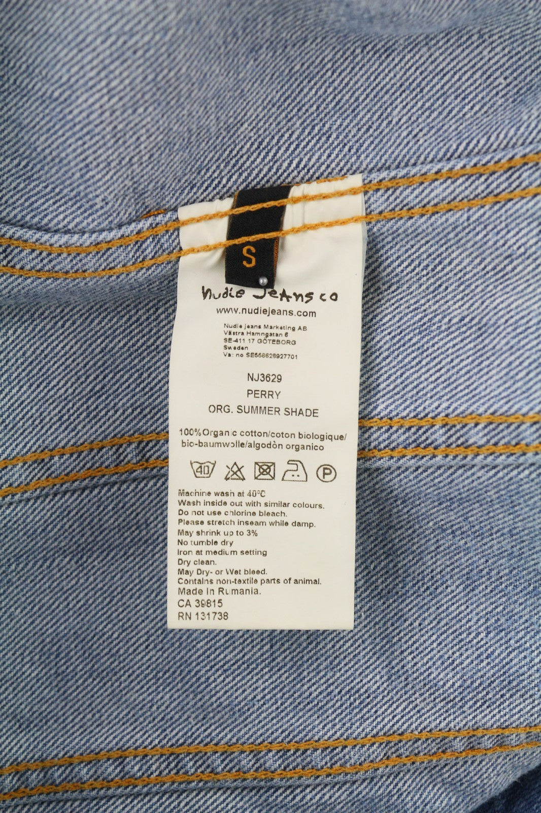 NUDIE JEANS Perry Org. Summer Shade vyriški mėlyni polo marškinėliai iš medvilnės, džinsinio audinio. 
