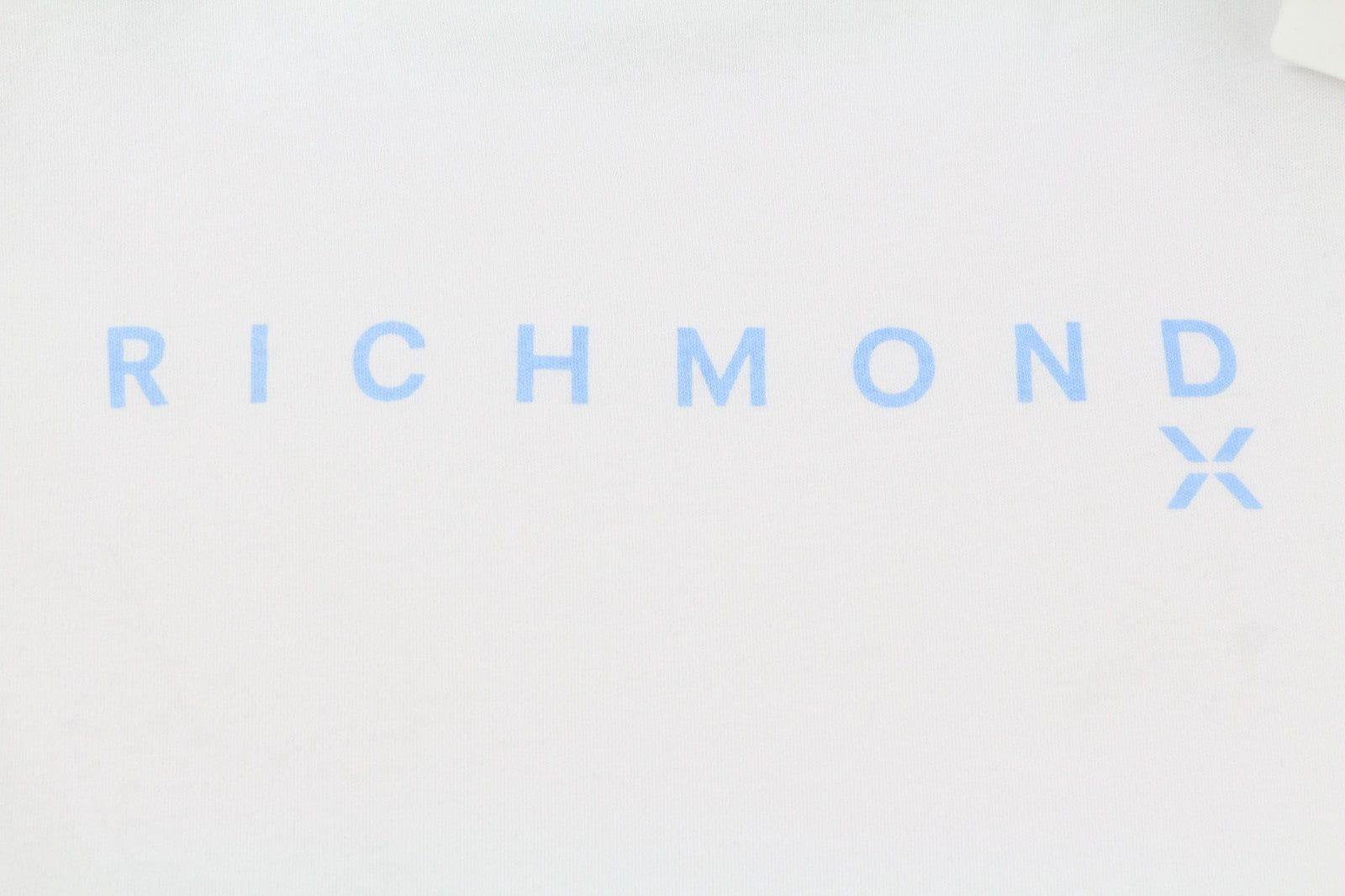 JOHN RICHMOND moteriški marškinėliai S balti su petukais ir apvaliais logotipu, trumpomis rankovėmis 