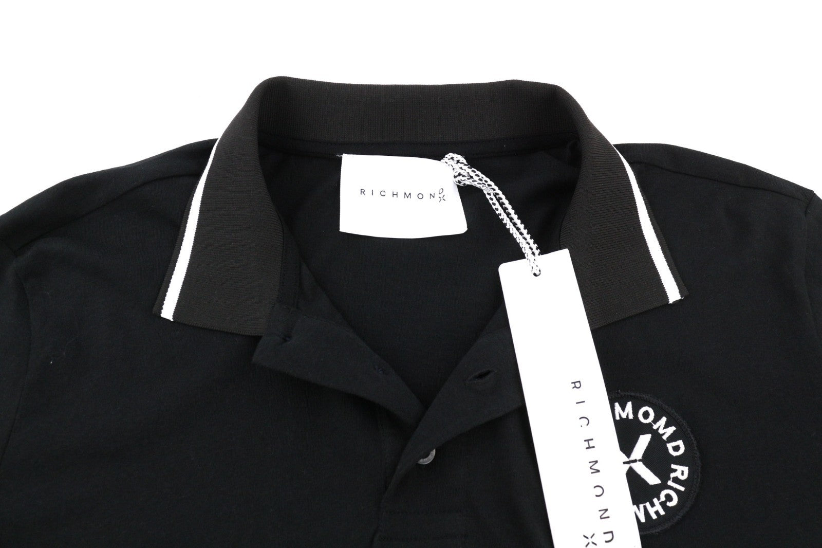 JOHN RICHMOND vyriški marškinėliai su juodu ir trumpomis rankovėmis, M dydžio, su lopais ir logotipu, visiems metų laikams 