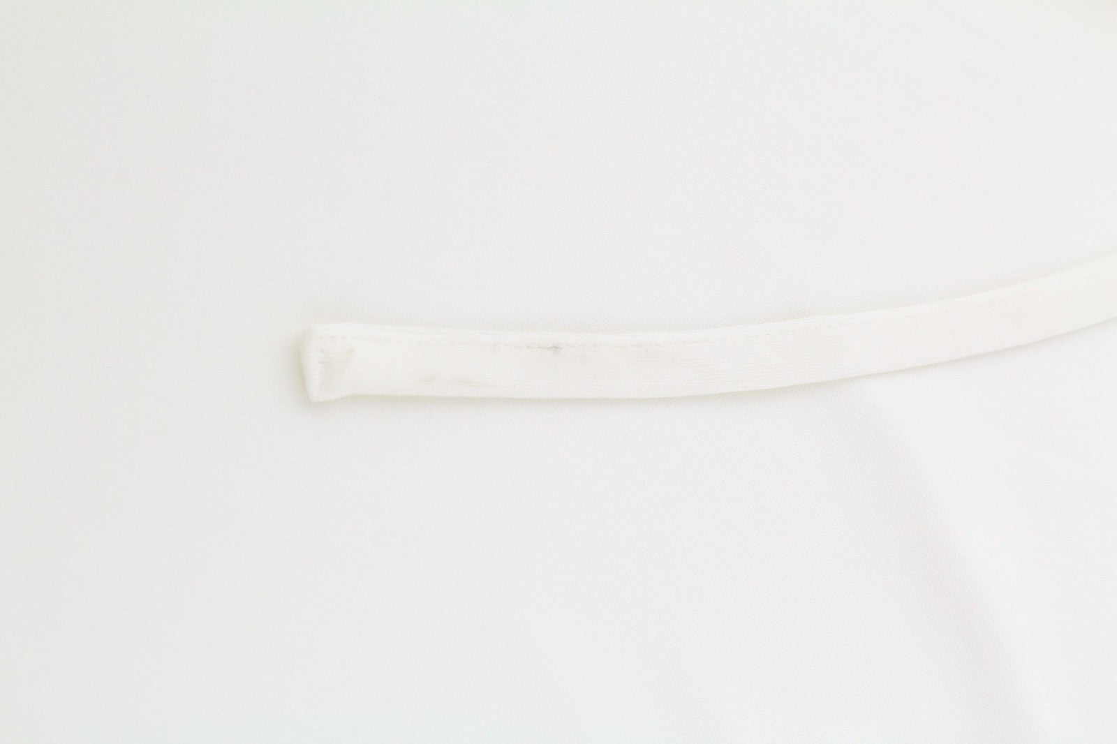 RICHMOND moteriška suknelė S balta ilgomis rankovėmis su imitaciniu iškirpte ir logotipu 