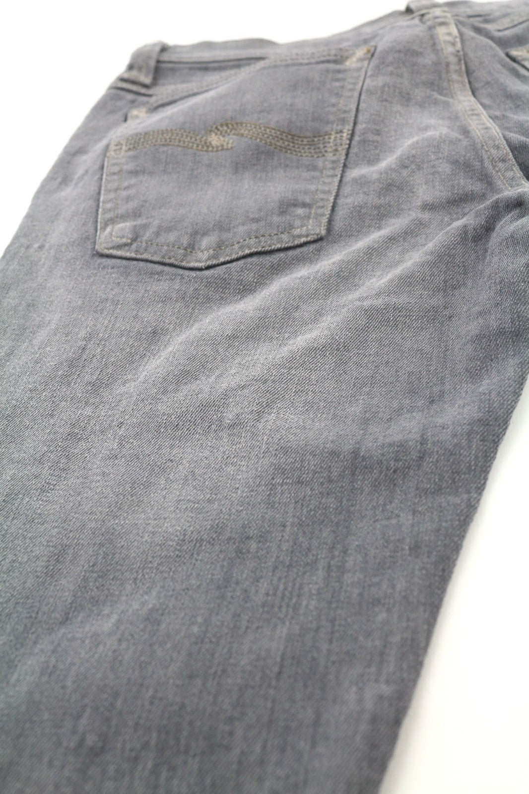 NUDIE JEANS vyriški aptempti ilgi džinsai W29/L32 tamsiai pilki, ploni su logotipu, ekologiški 