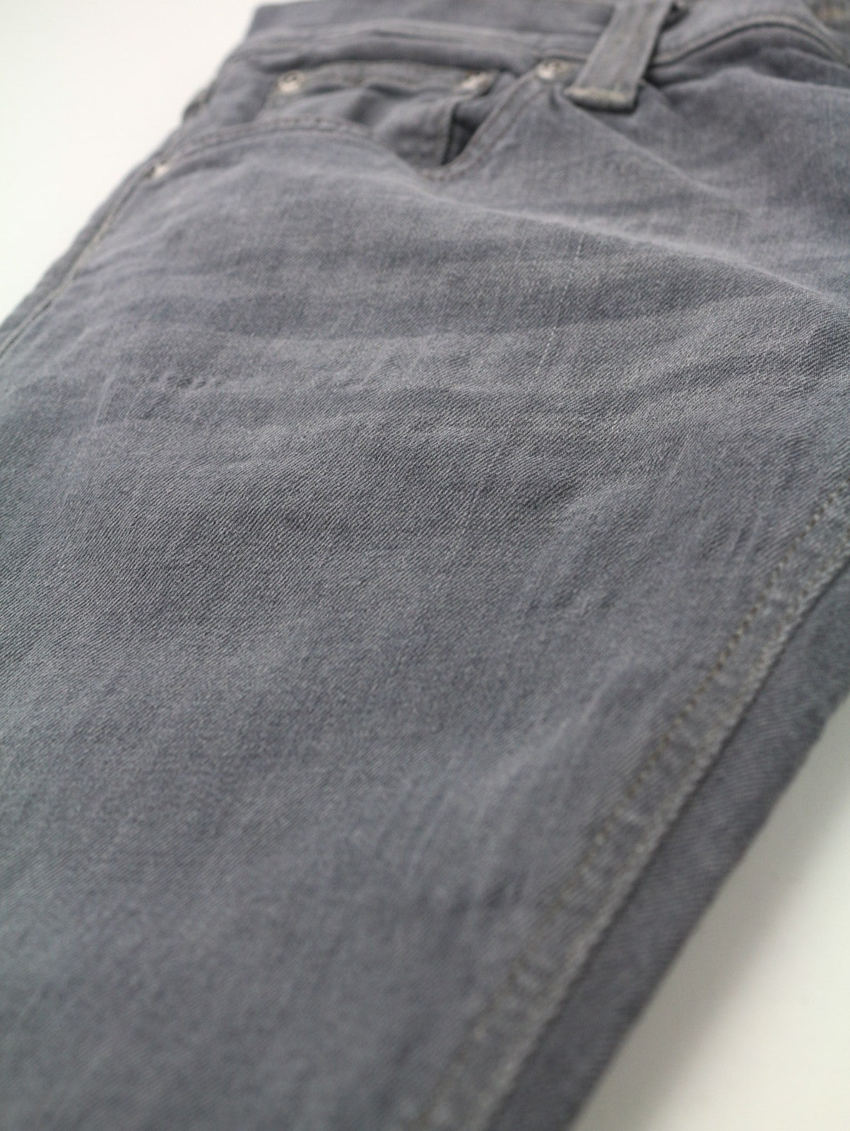 NUDIE JEANS vyriški aptempti ilgi džinsai W31/L34 tamsiai pilki, ploni, su užtrauktuku 