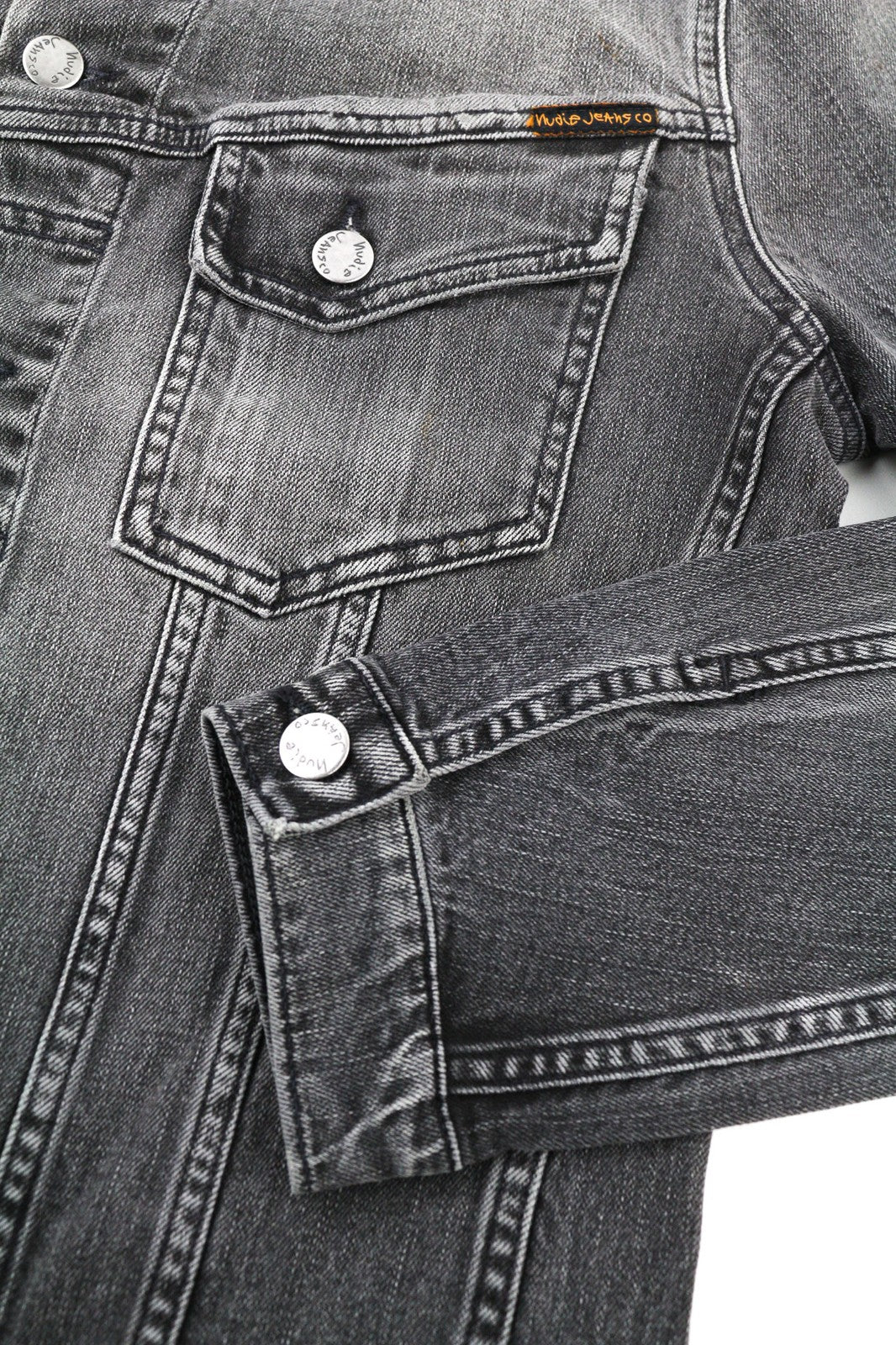 NUDIE JEANS vyriška pilka džinsinė striukė M, skalbtos medvilnės tampri apykaklė, be pamušalo 