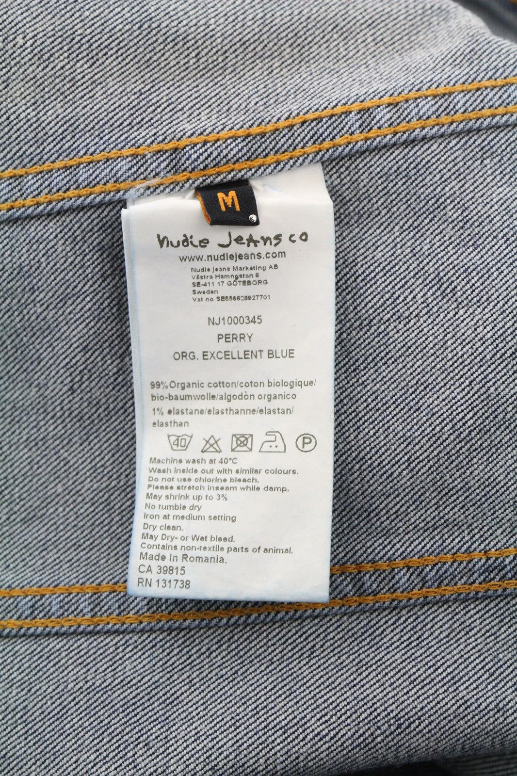 NUDIE JEANS Perry Org. Puikios mėlynos vyriškos džinsinės striukės, tamprios, skalbinių spalvos. 
